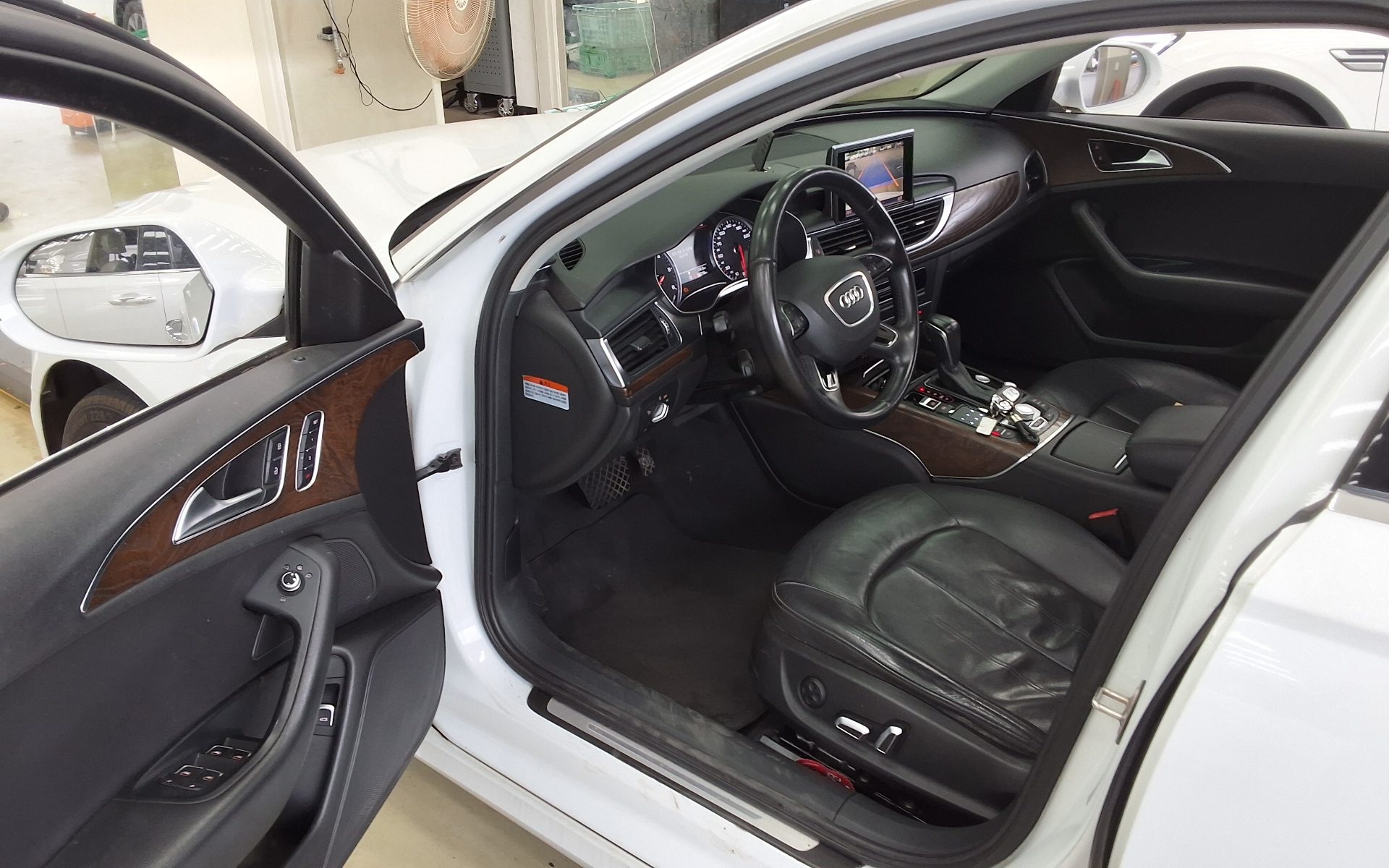 AUDI A6 (4TH GEN) 35 TDI COMFORT 2016 - zdjęcie 10