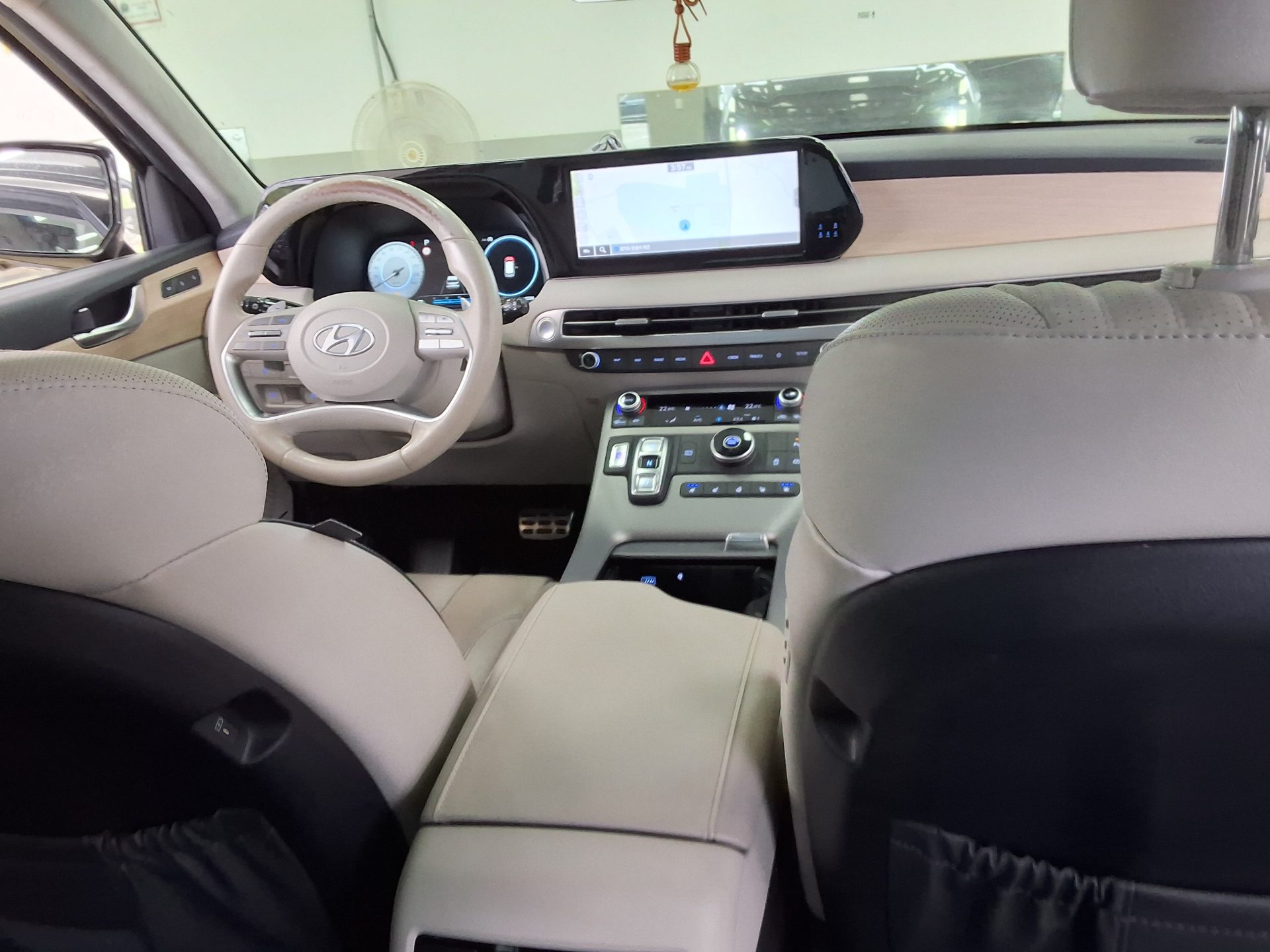 HYUNDAI THE NEW PALISADE 2.2 DIESEL 2WD PRESTIGE 2023 - zdjęcie 11