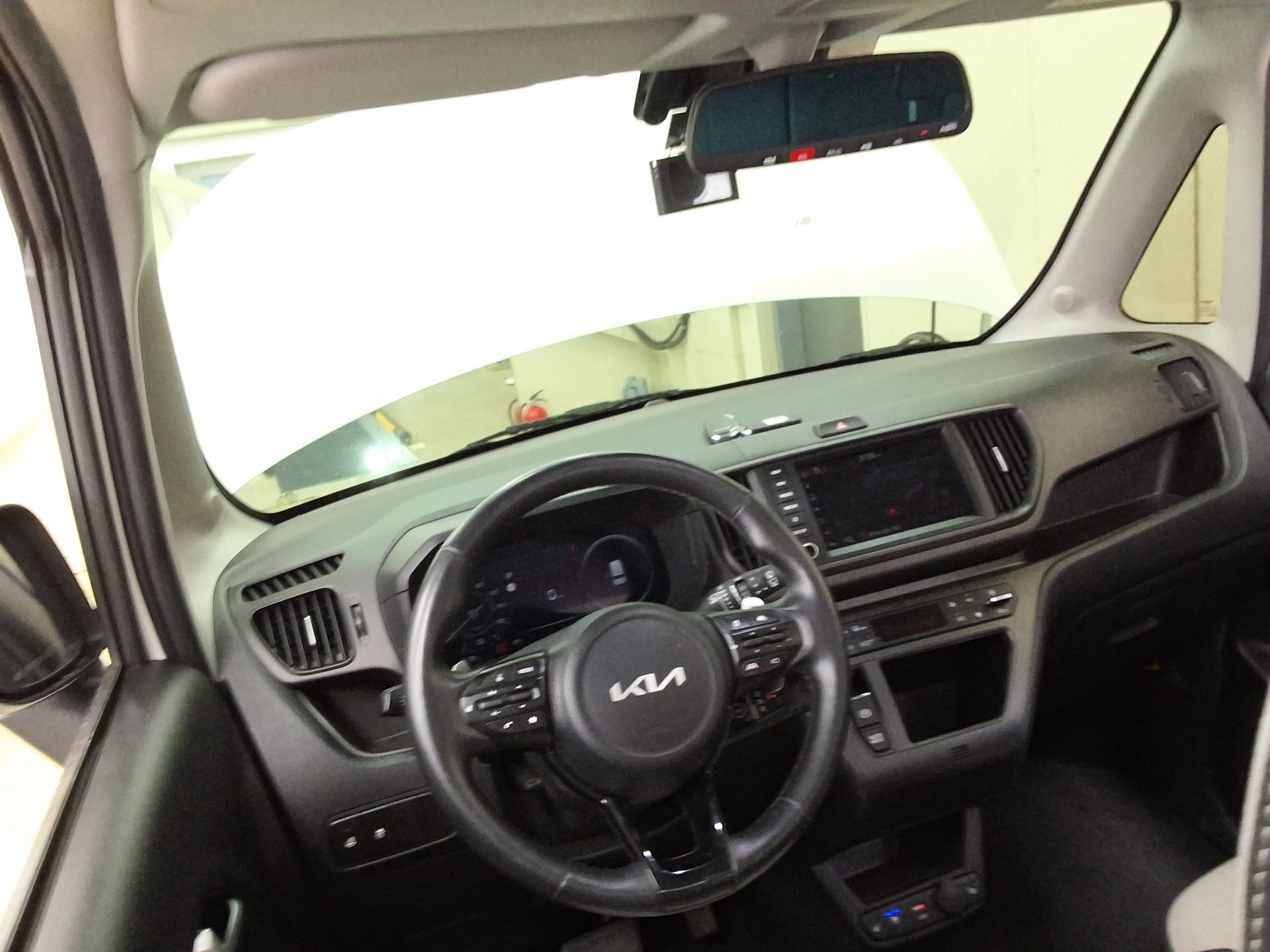 KIA THE KIA RAY EV 4-SEATER AIR 2024 - zdjęcie 12