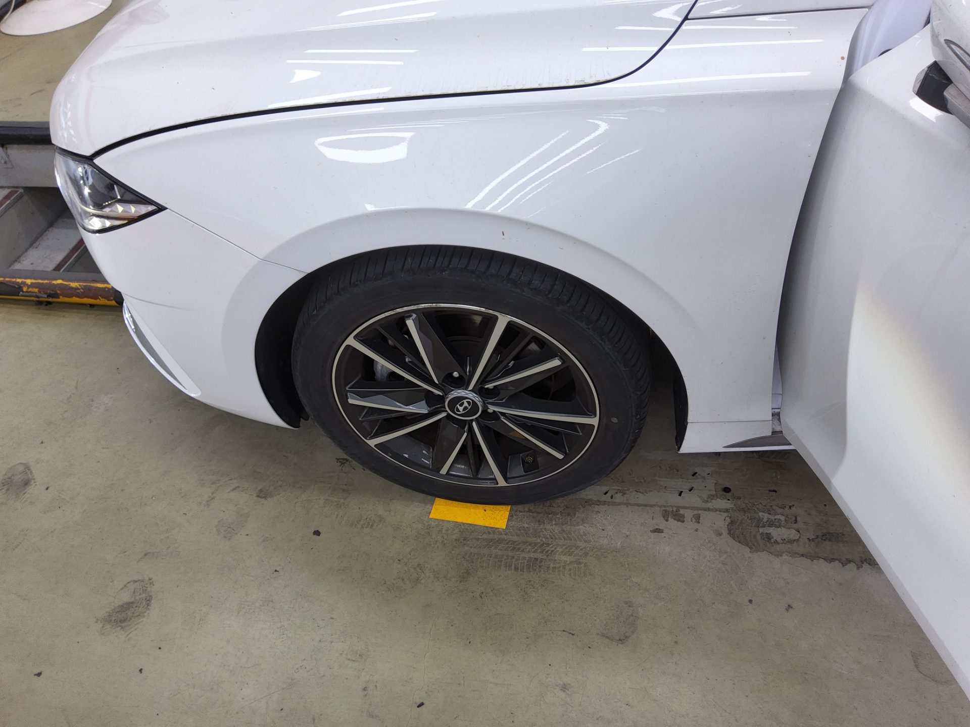 HYUNDAI THE NEW GRANDEUR IG GASOLINE 2.5 LE BLANC 2023 - zdjęcie 21