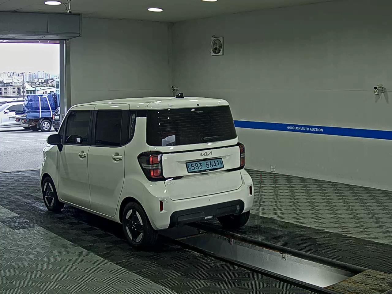KIA THE KIA RAY EV 4-SEATER AIR 2024 - zdjęcie 6