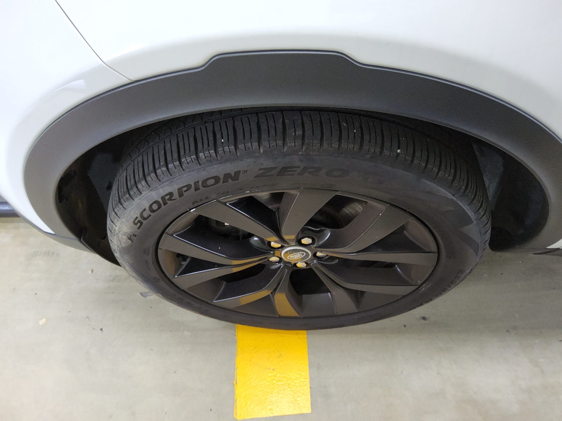 LAND ROVER DISCOVERY SPORT 2.0 P250 SE 2023 - zdjęcie 23
