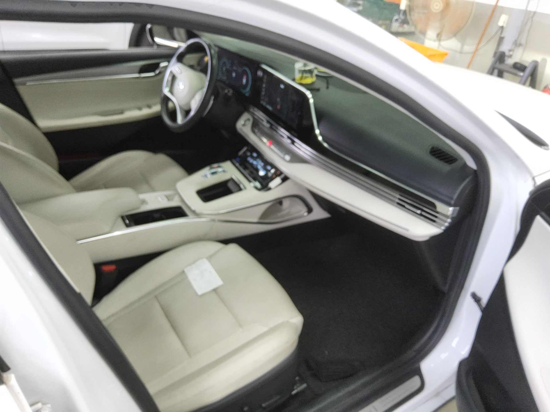 HYUNDAI THE NEW GRANDEUR IG GASOLINE 2.5 LE BLANC 2023 - zdjęcie 14