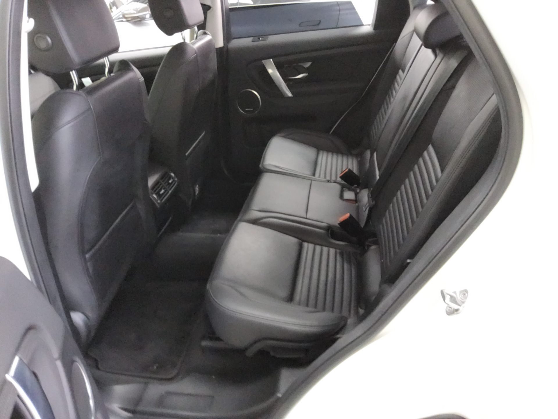 LAND ROVER DISCOVERY SPORT 2.0 P250 SE 2023 - zdjęcie 12