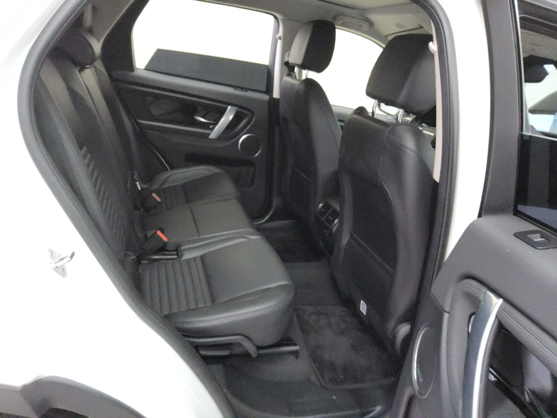 LAND ROVER DISCOVERY SPORT 2.0 P250 SE 2023 - zdjęcie 13