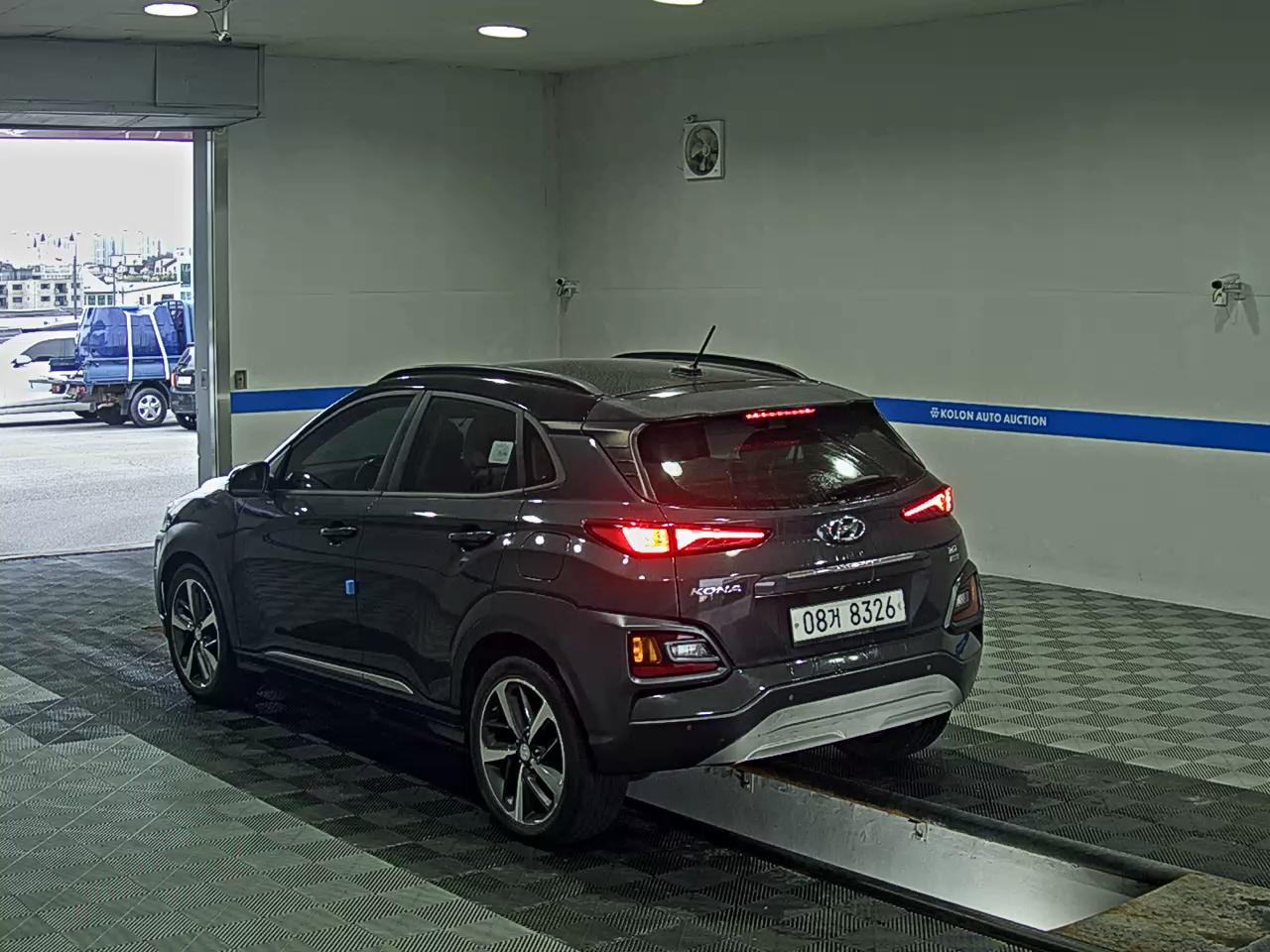 HYUNDAI KONA 1.6 GASOLINE 4WD PREMIUM 2018 - zdjęcie 6