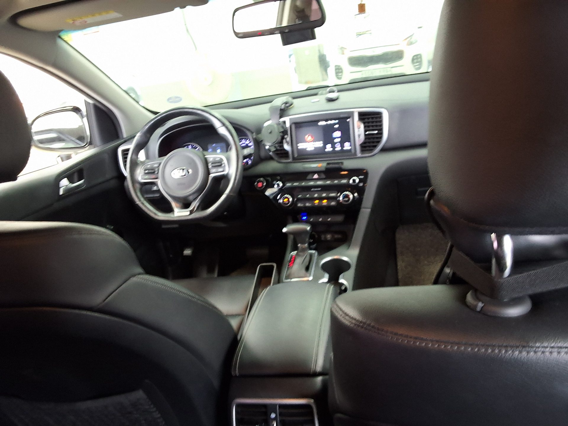 KIA NEW SPORTAGE R2.0 2WD NOBLESSE PLUS 2018 - zdjęcie 11