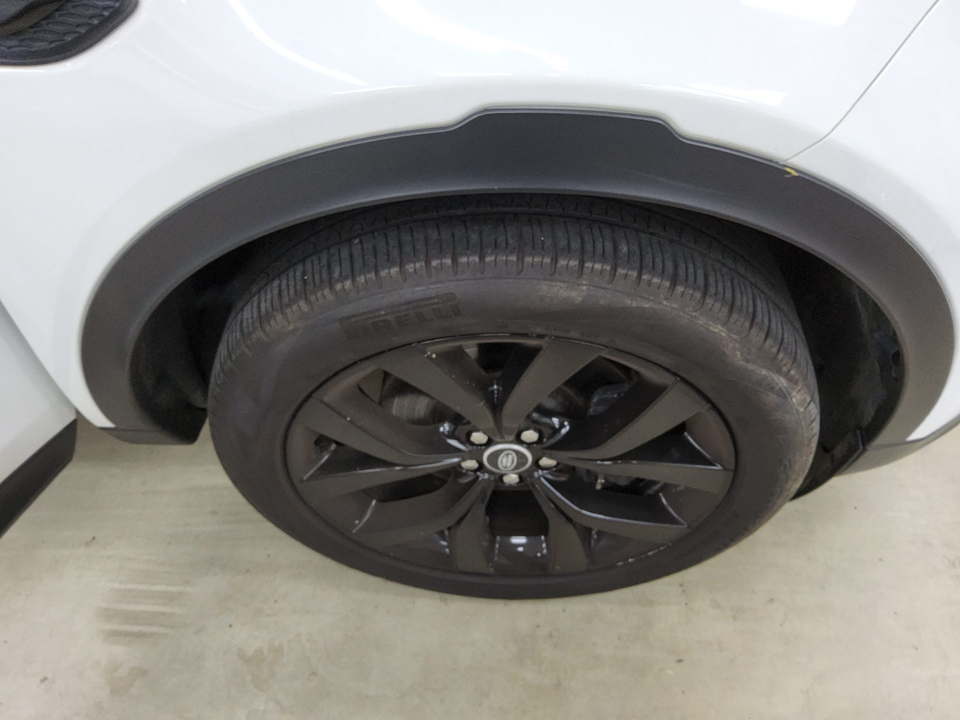 LAND ROVER DISCOVERY SPORT 2.0 P250 SE 2023 - zdjęcie 25
