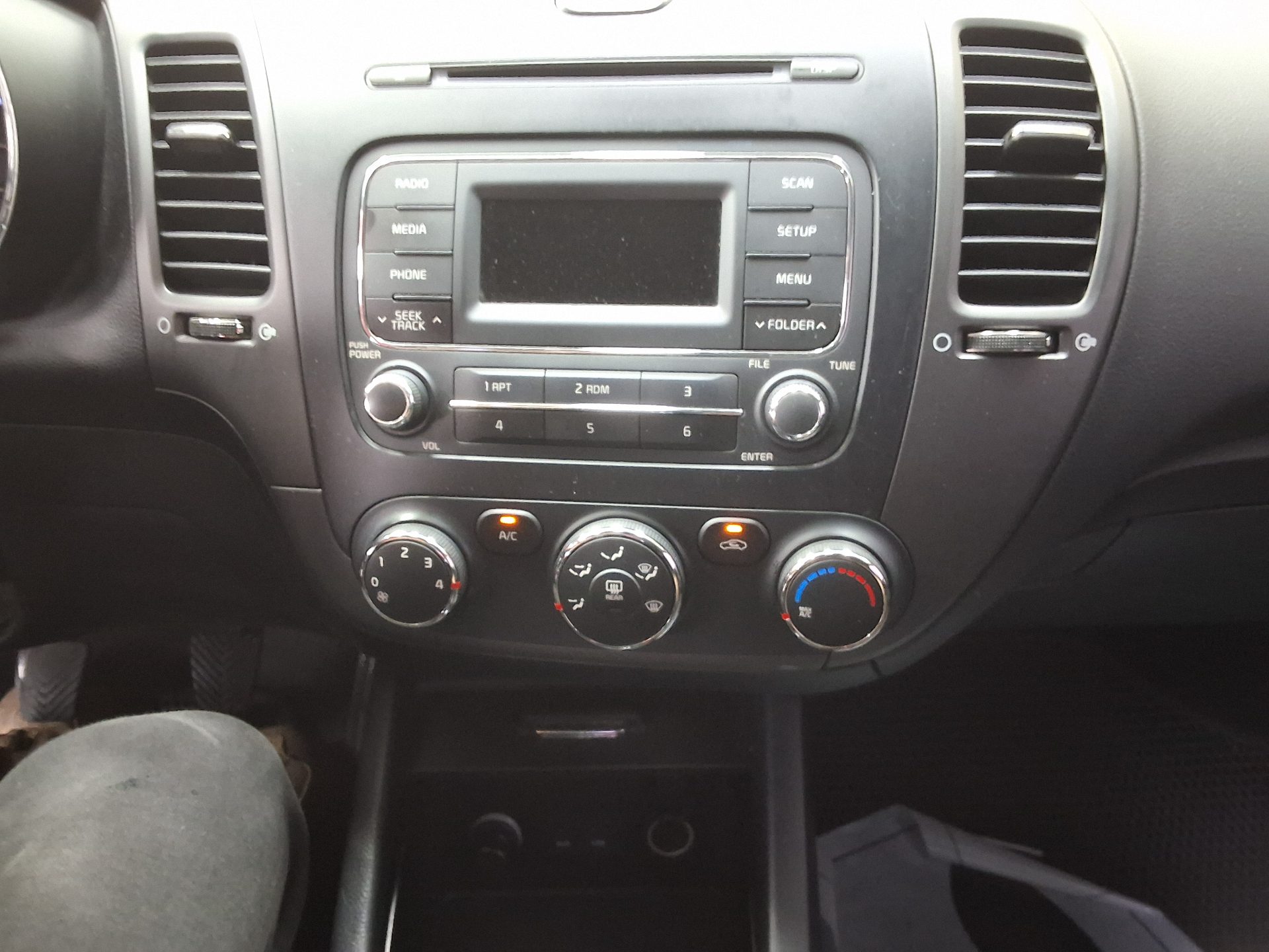 KIA K3 1.6 GDI DELUXE 2013 - zdjęcie 24