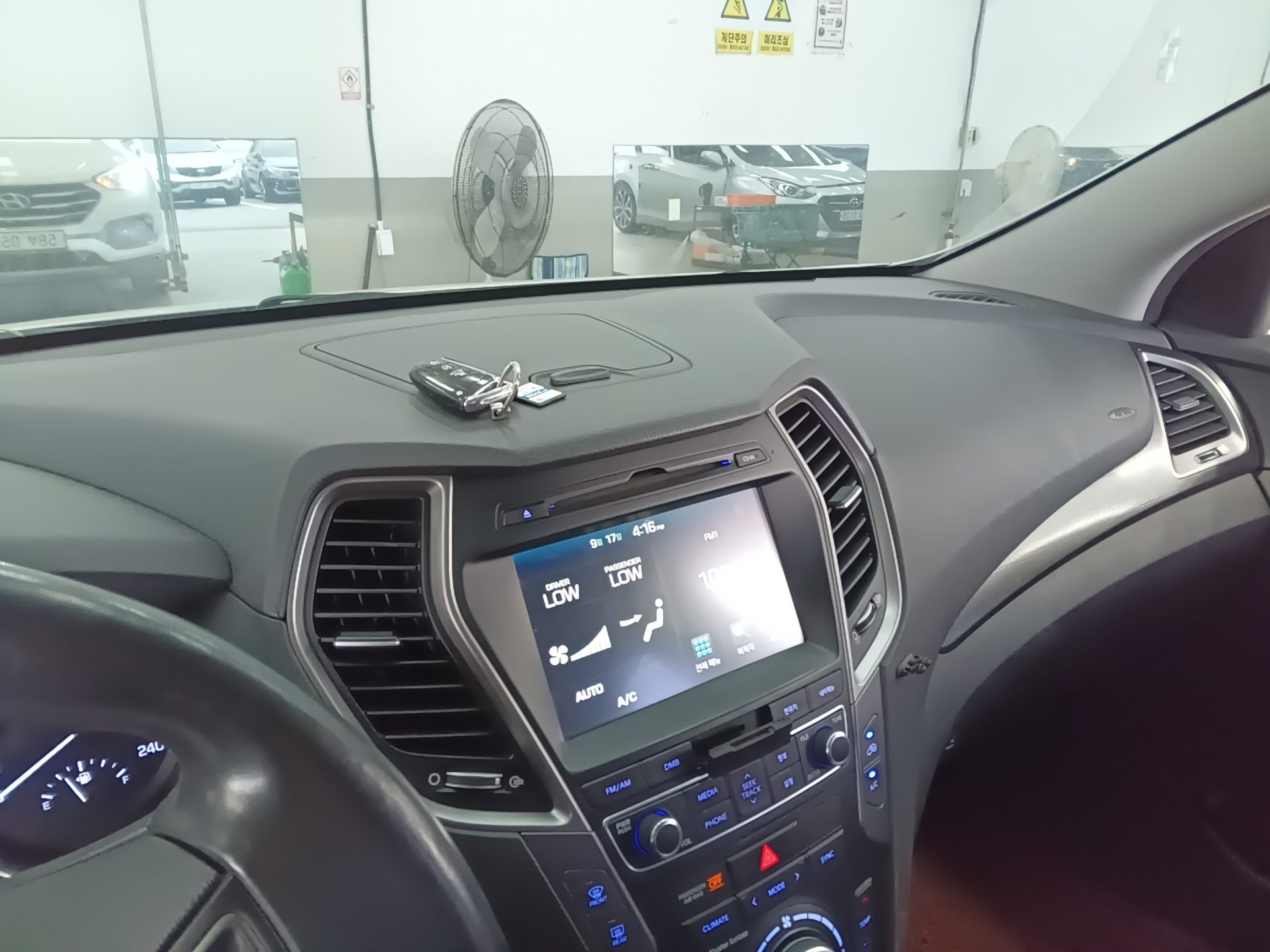 HYUNDAI SANTA FE THE PRIME DIESEL R2.0 2WD EXCLUSIVE 2016 - zdjęcie 19