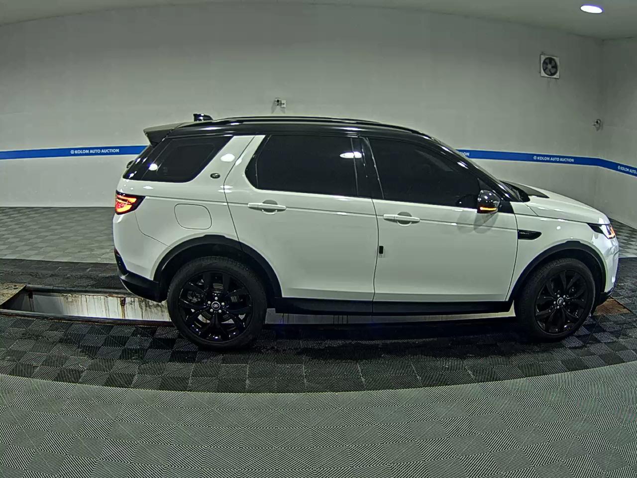 LAND ROVER DISCOVERY SPORT 2.0 P250 SE 2023 - zdjęcie 4