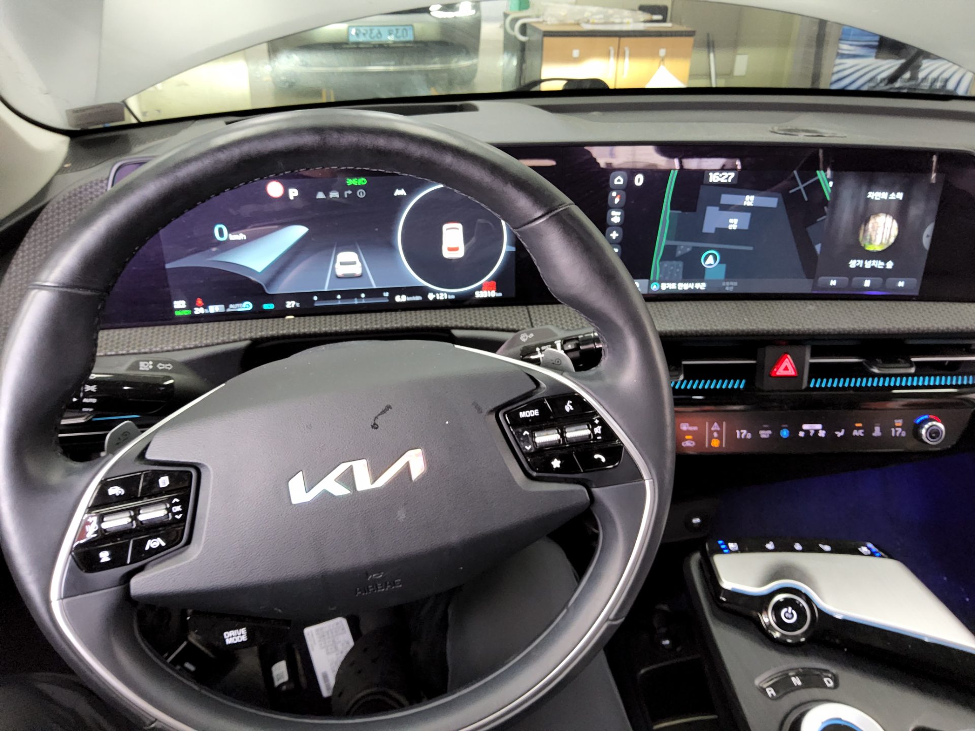 KIA EV6 LONG RANGE 2WD EARTH 2023 - zdjęcie 17