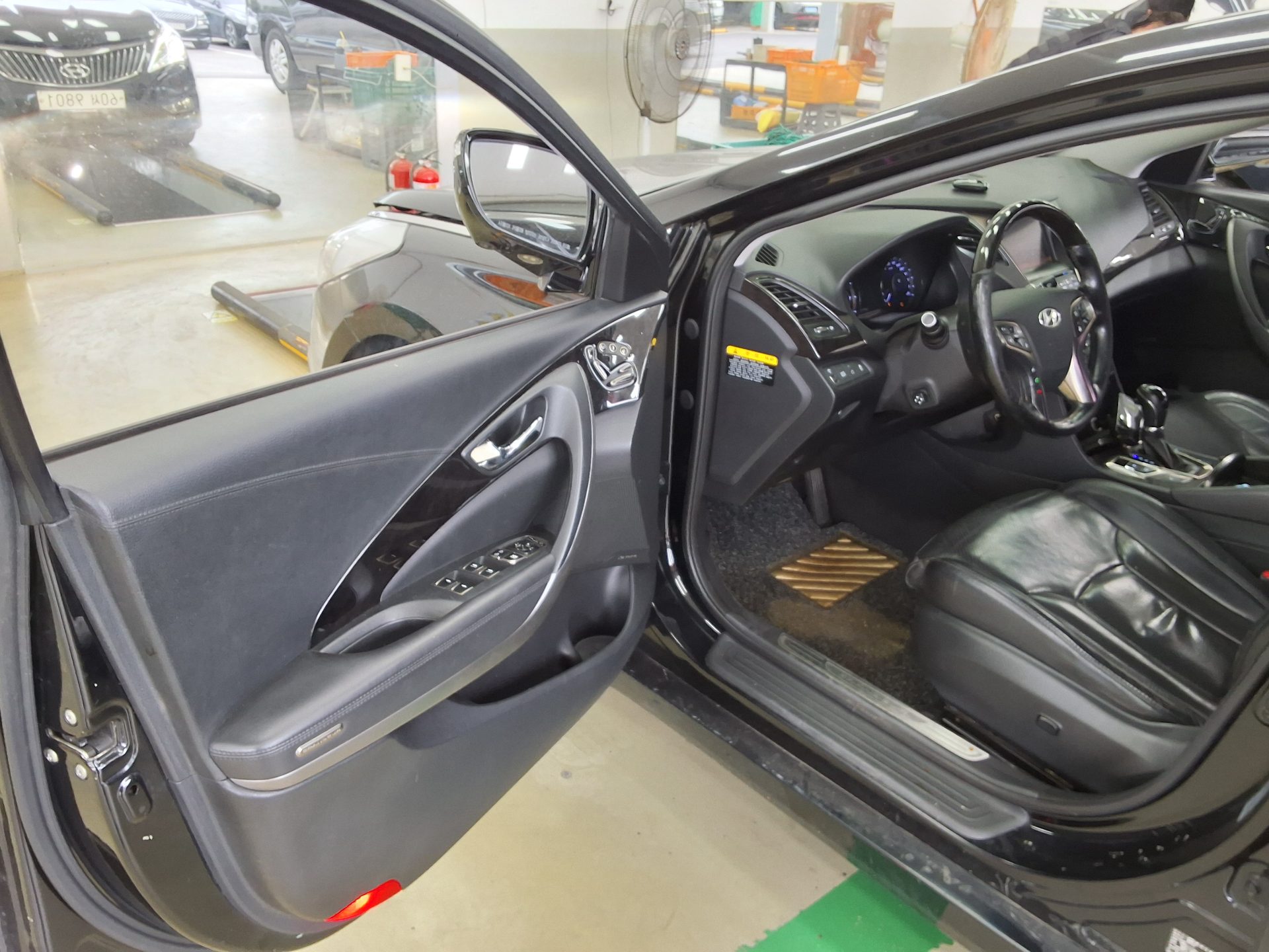 HYUNDAI GRANDEUR HG HG 300 EXCLUSIVE 2013 - zdjęcie 10