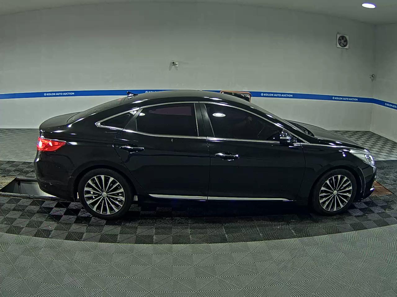 HYUNDAI GRANDEUR HG HG 300 EXCLUSIVE 2013 - zdjęcie 4