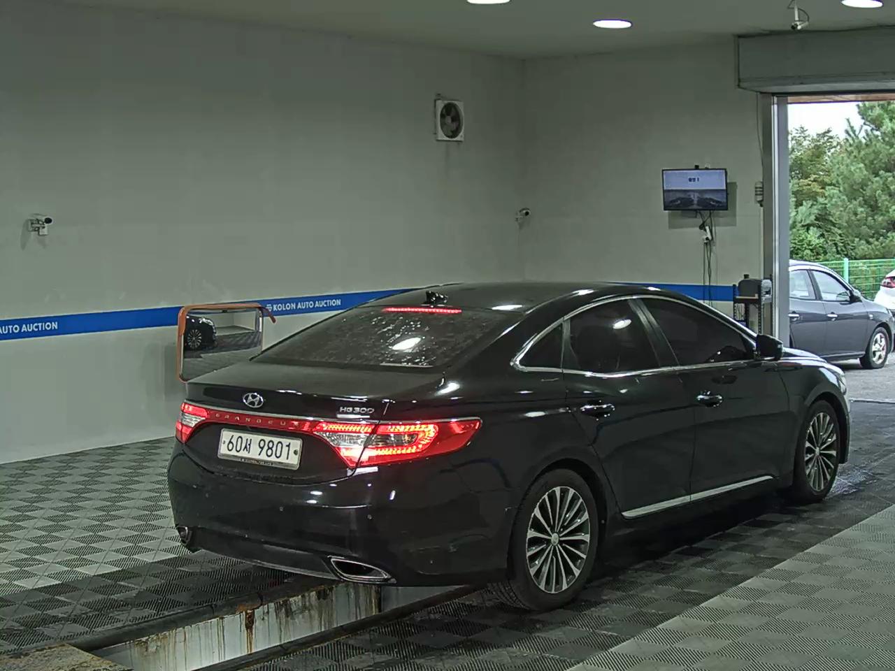 HYUNDAI GRANDEUR HG HG 300 EXCLUSIVE 2013 - zdjęcie 5