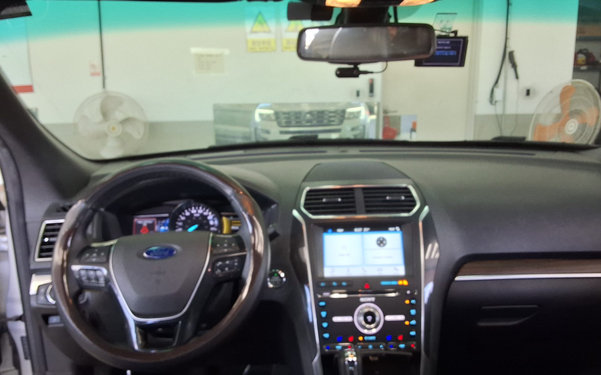 FORD EXPLORER (5TH GEN) 2.3 AWD LIMITED 2017 - zdjęcie 11