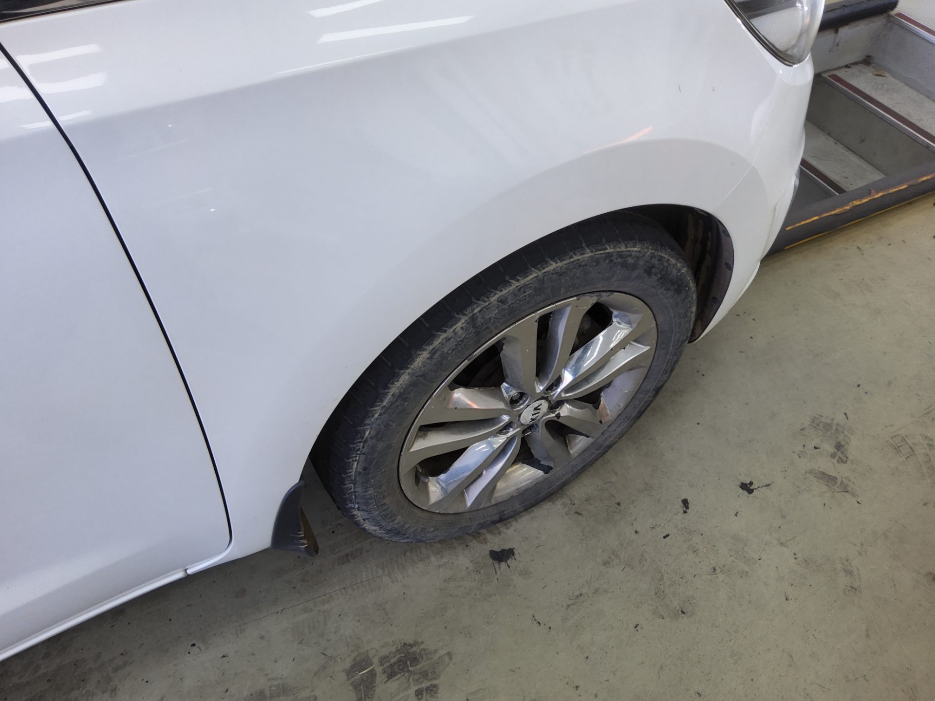 KIA ALL NEW CARNIVAL 9-SEATER DIESEL PRESTIGE 2016 - zdjęcie 23