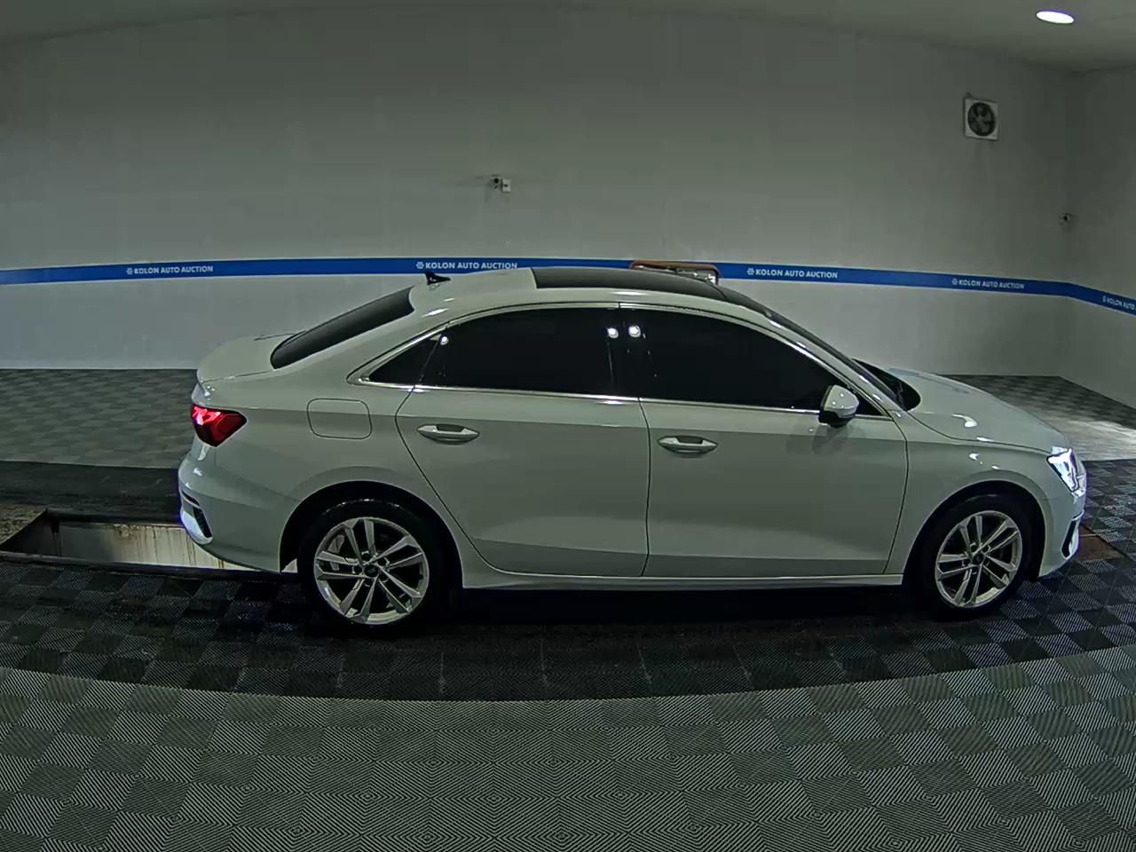 AUDI A3 (4TH GEN) 40 TFSI 2023 - zdjęcie 4