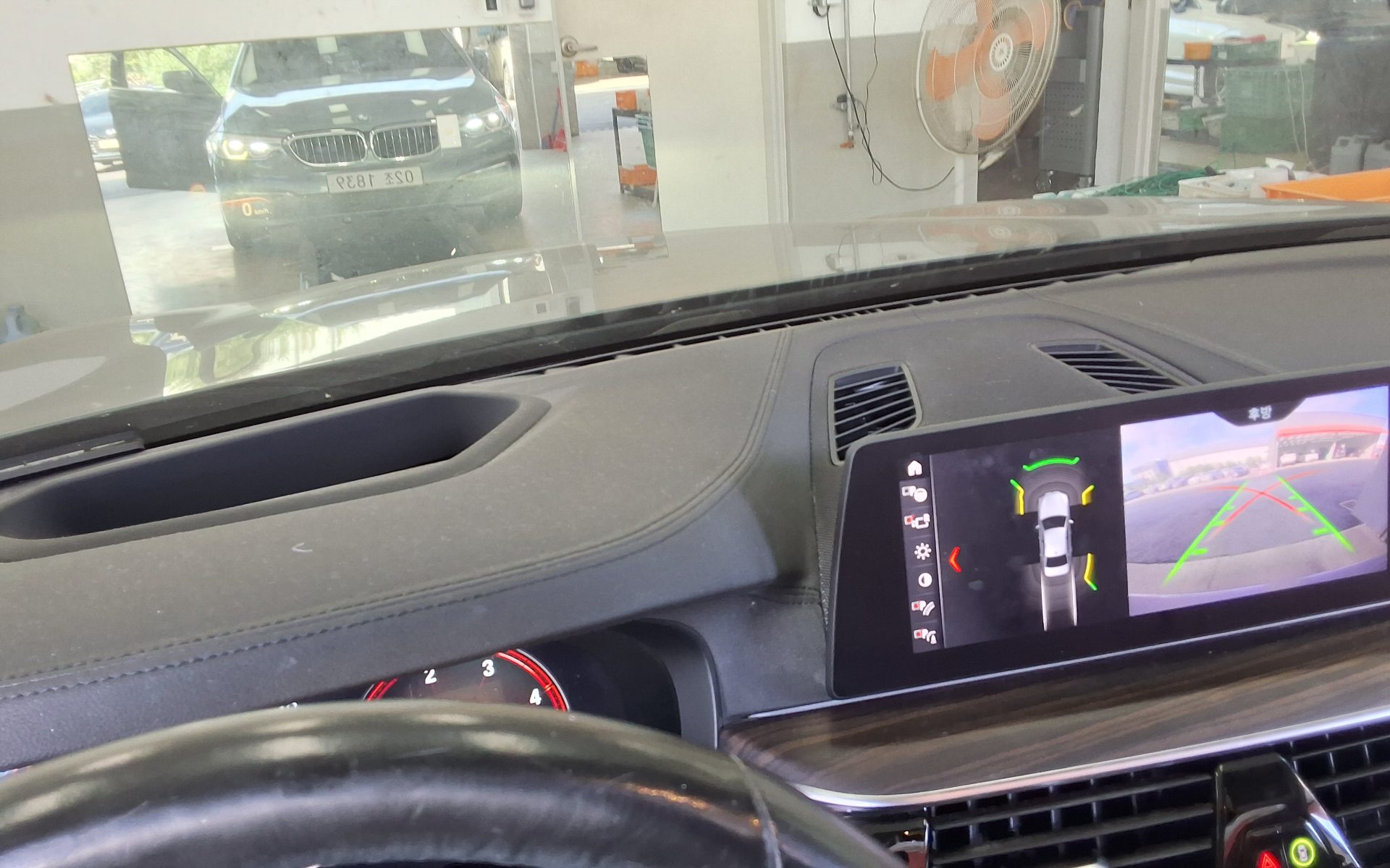 BMW 5 SERIES (7TH GEN) 520d LUXURY LINE PLUS 2019 - zdjęcie 19