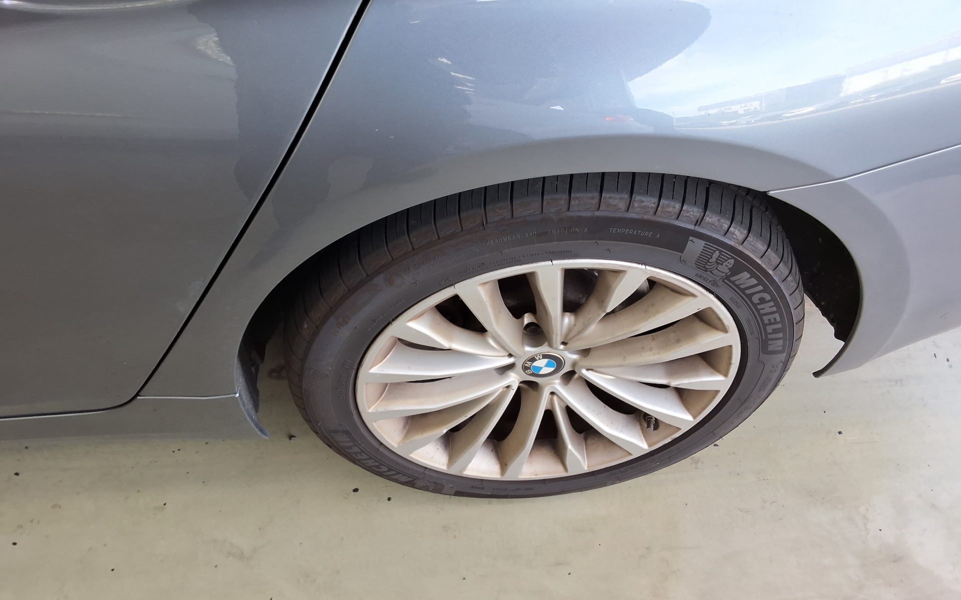 BMW 5 SERIES (7TH GEN) 520d LUXURY LINE PLUS 2019 - zdjęcie 25