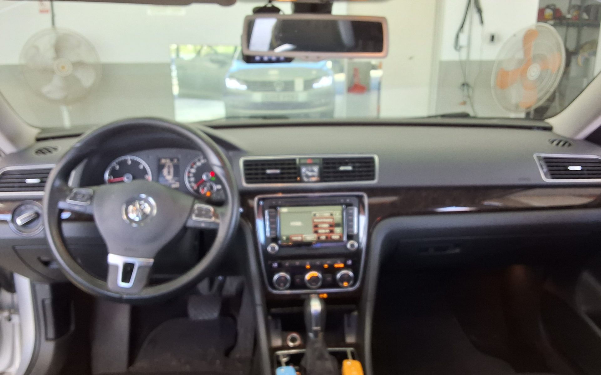 VOLKSWAGEN THE NEW PASSAT (7TH GEN) 2.0 TDI 2014 - zdjęcie 11