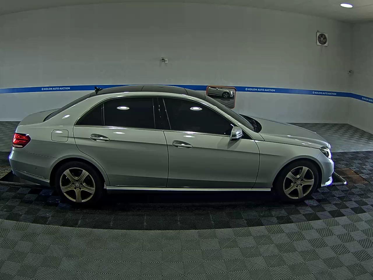MERCEDES-BENZ E-CLASS (4TH GEN) E250 CDI 4MATIC 2014 - zdjęcie 4