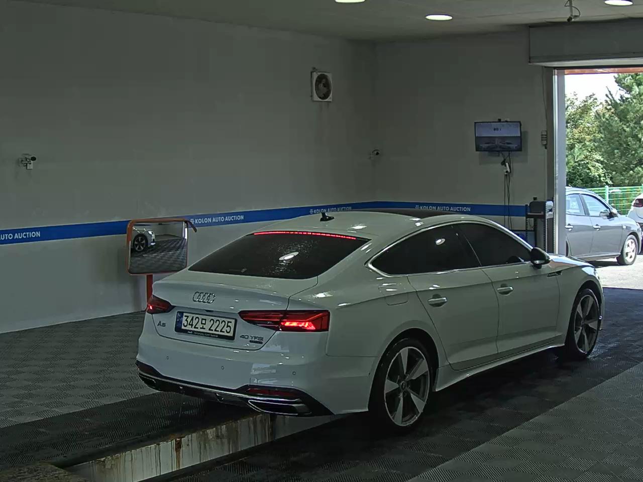 AUDI A5 (2ND GEN) 40TFSI QUATTRO SPORTBACK 2021 - zdjęcie 5