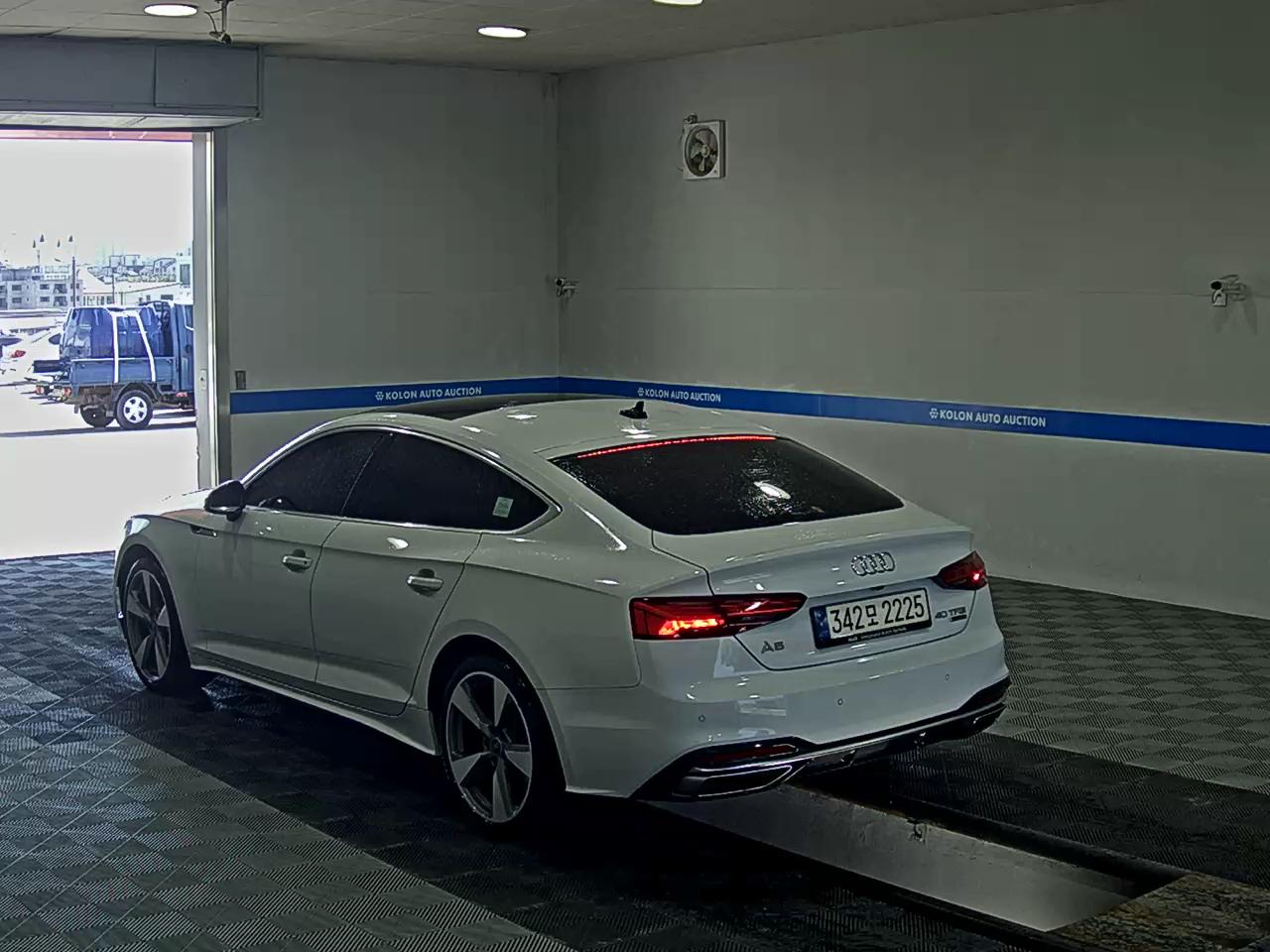 AUDI A5 (2ND GEN) 40TFSI QUATTRO SPORTBACK 2021 - zdjęcie 6