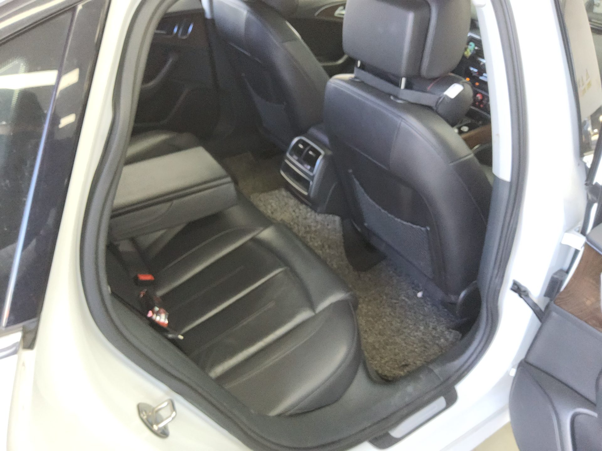 AUDI A6 (4TH GEN) 35 TDI COMFORT 2016 - zdjęcie 13