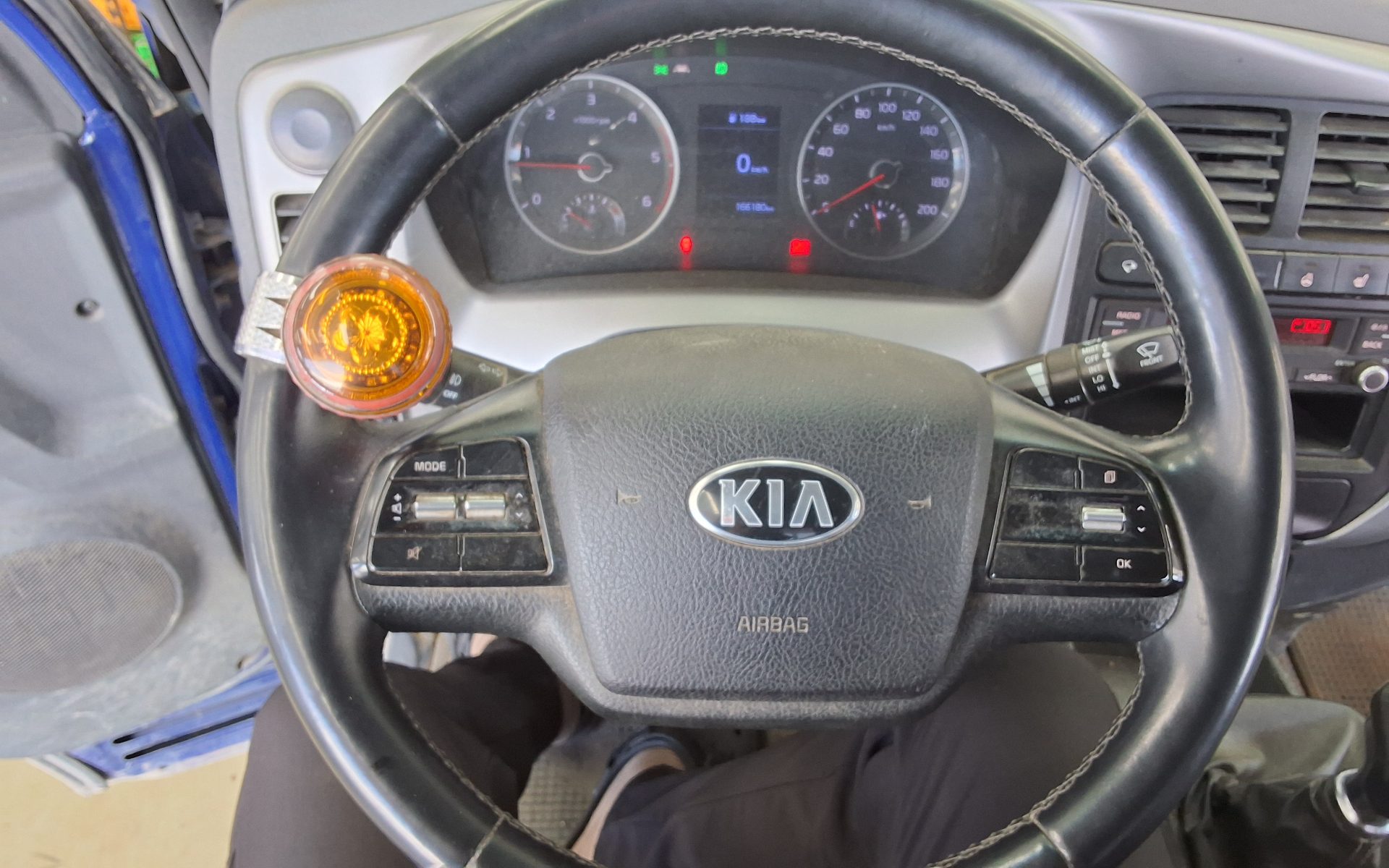 KIA THE NEW BONGO III CARGO 1.2 TON STANDARD CAB EXTRA LONG WHEELBASE GL 2022 - zdjęcie 15