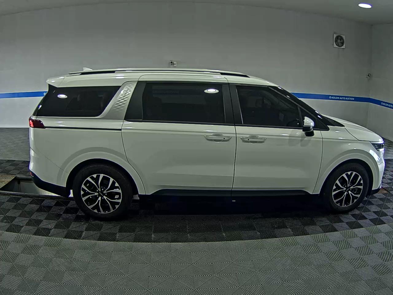KIA NEW CARNIVAL (KA4) 9-SEATER DIESEL PRESTIGE 2023 - zdjęcie 4