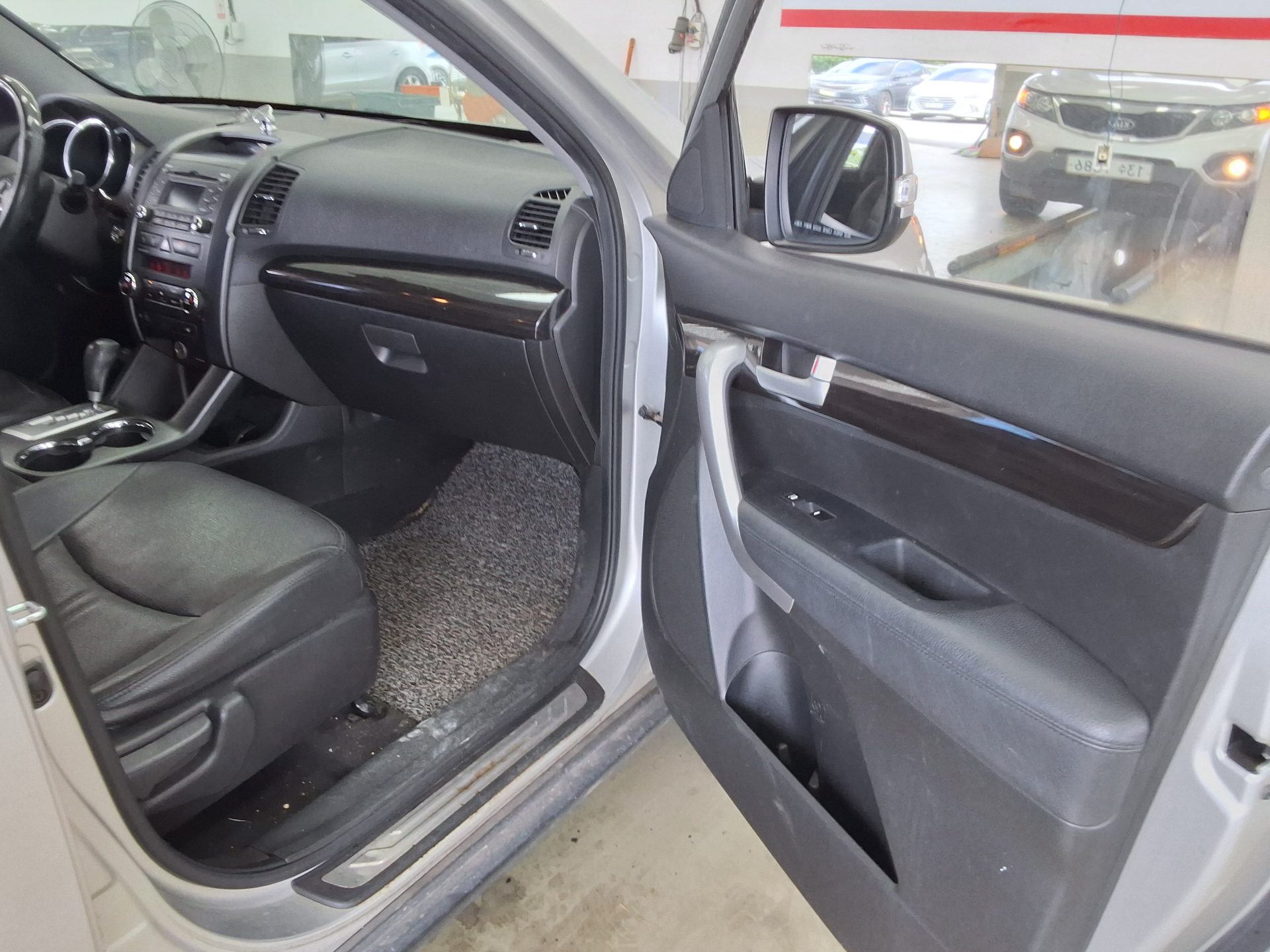 KIA SORENTO R DIESEL 2.0 2WD TLX LUXURY MODEL 2010 - zdjęcie 14