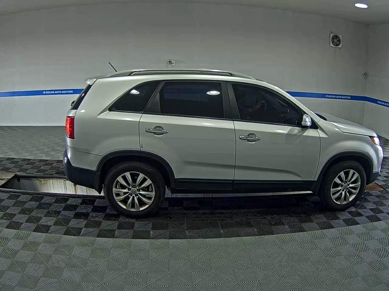 KIA SORENTO R DIESEL 2.0 2WD TLX LUXURY MODEL 2010 - zdjęcie 4