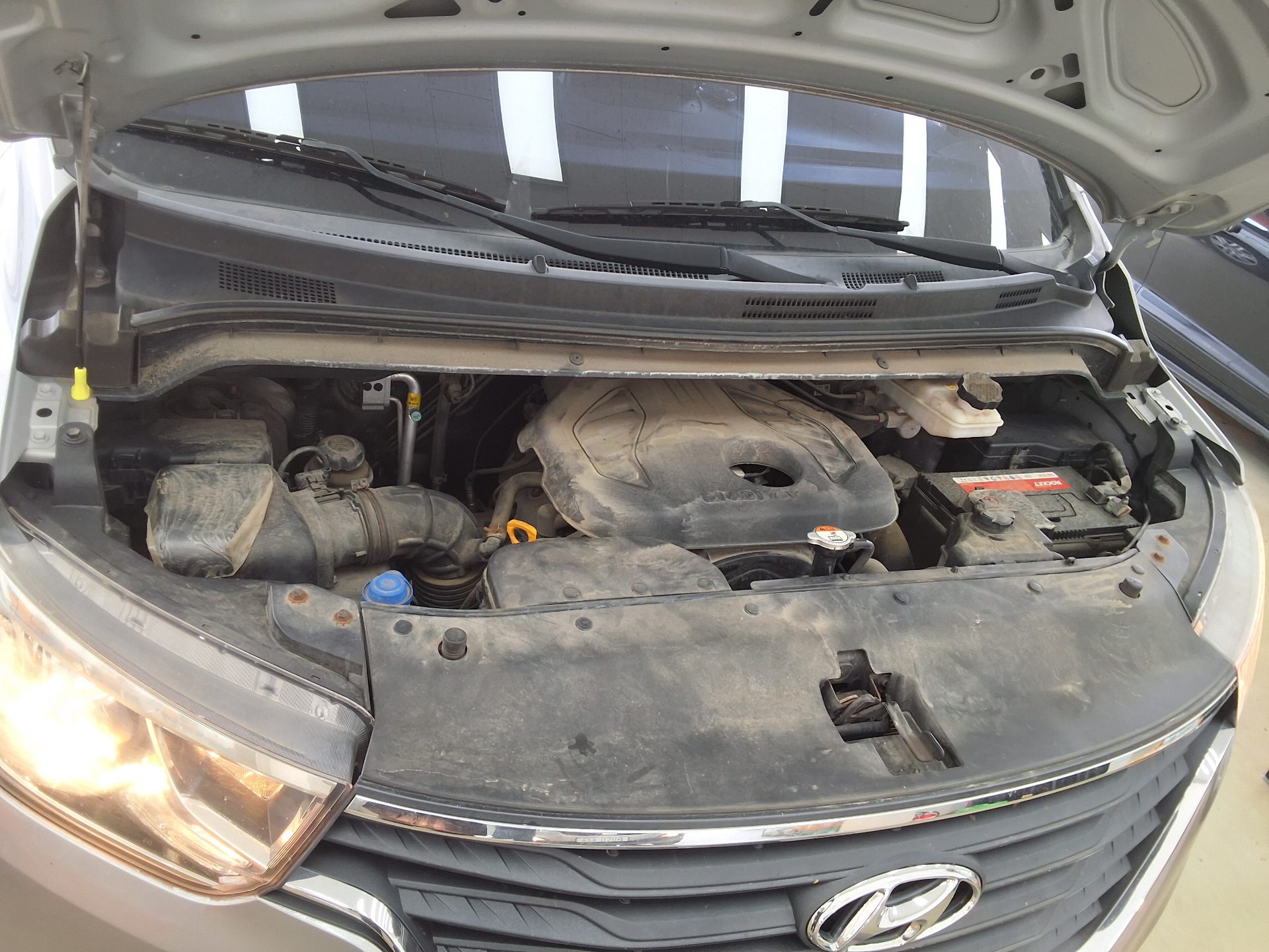 HYUNDAI THE NEW GRAND STAREX 5-SEATER DIESEL VAN SMART 2019 - zdjęcie 17