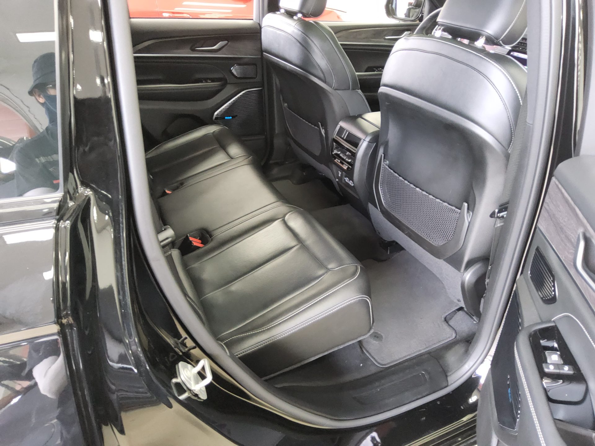 JEEP GRAND CHEROKEE (WL) 3.6 OVERLAND 2023 - zdjęcie 13