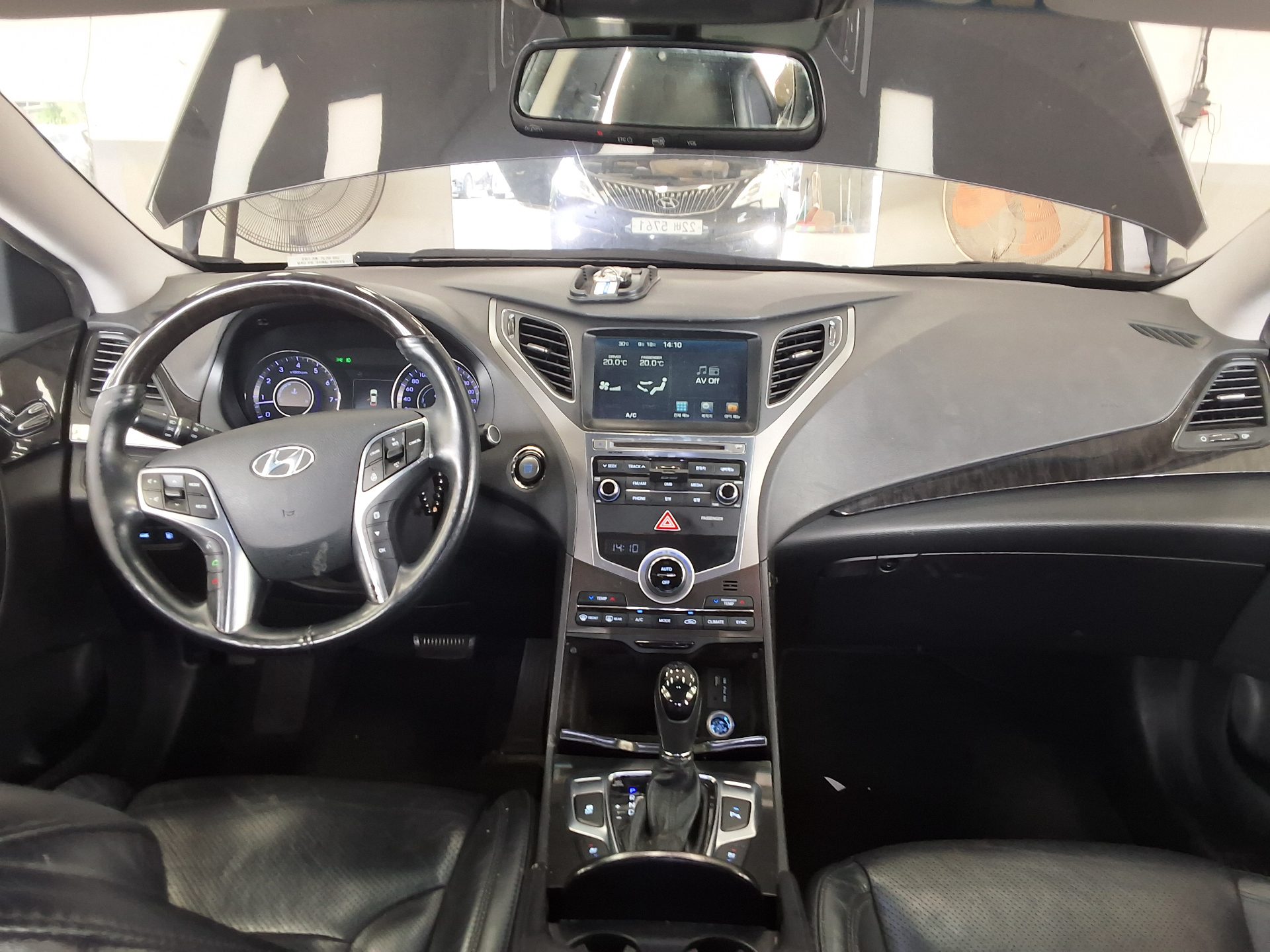 HYUNDAI GRANDEUR HG HG 300 PREMIUM 2015 - zdjęcie 12