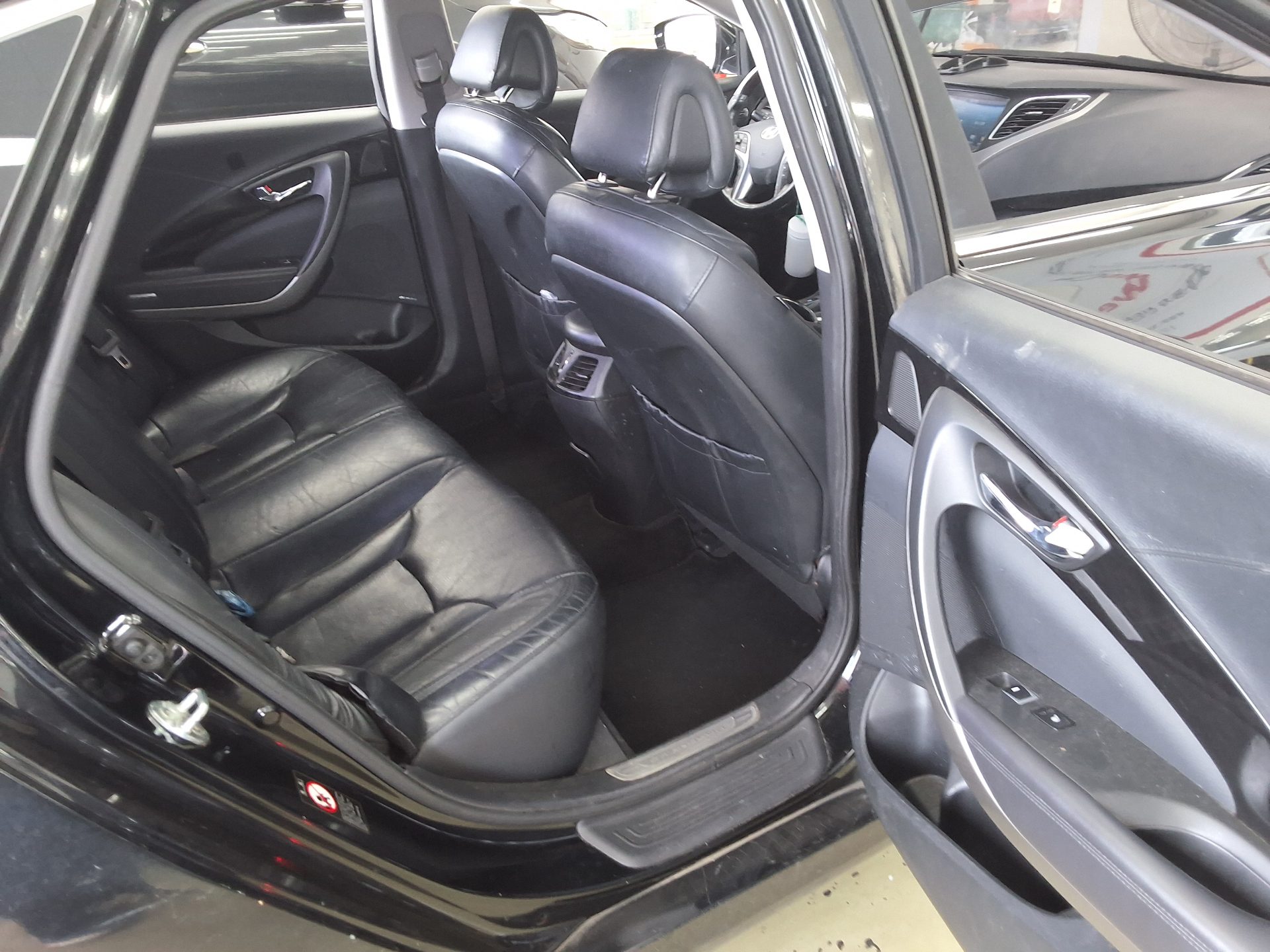 HYUNDAI GRANDEUR HG HG 300 PREMIUM 2015 - zdjęcie 14