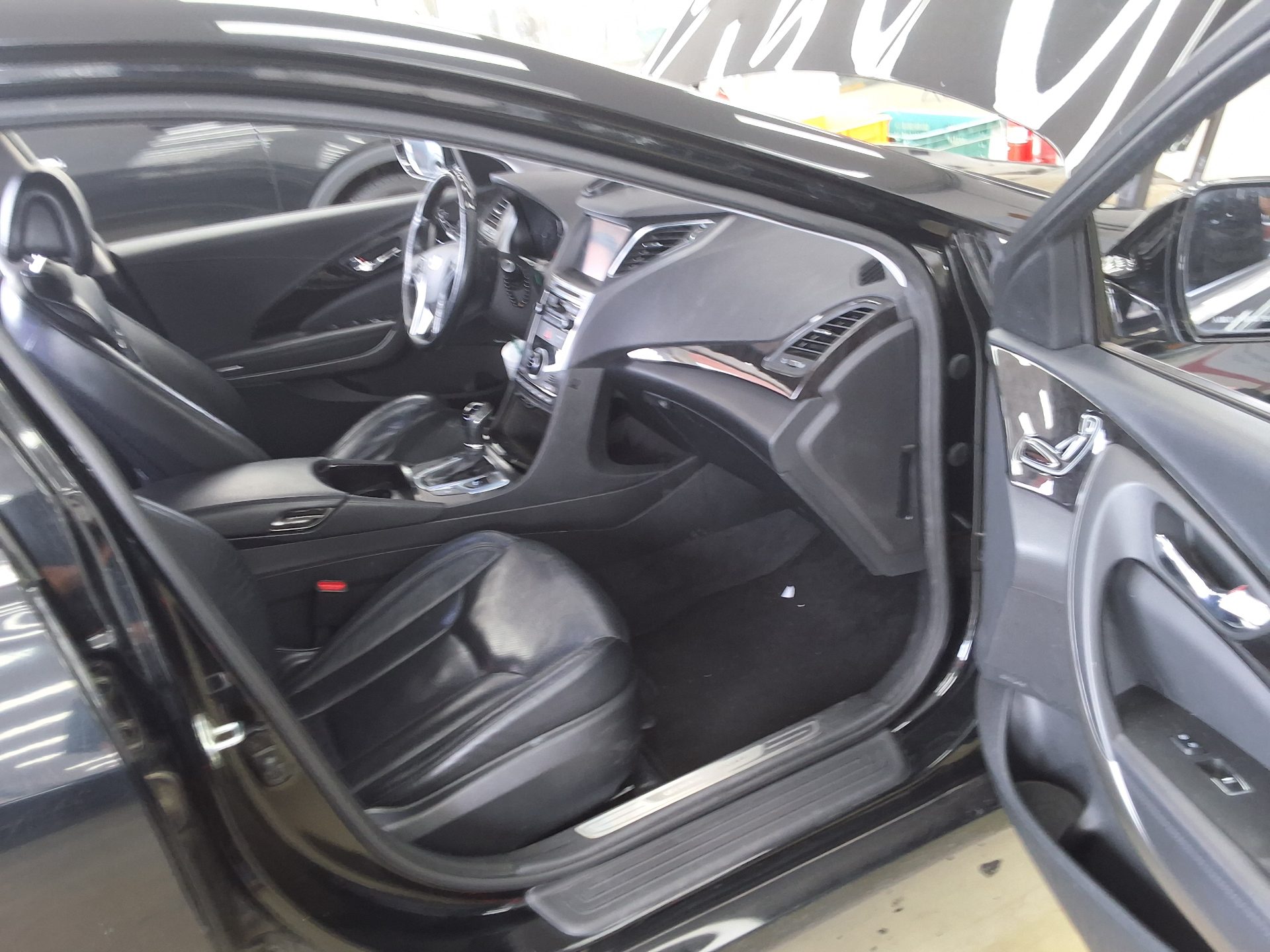 HYUNDAI GRANDEUR HG HG 300 PREMIUM 2015 - zdjęcie 15