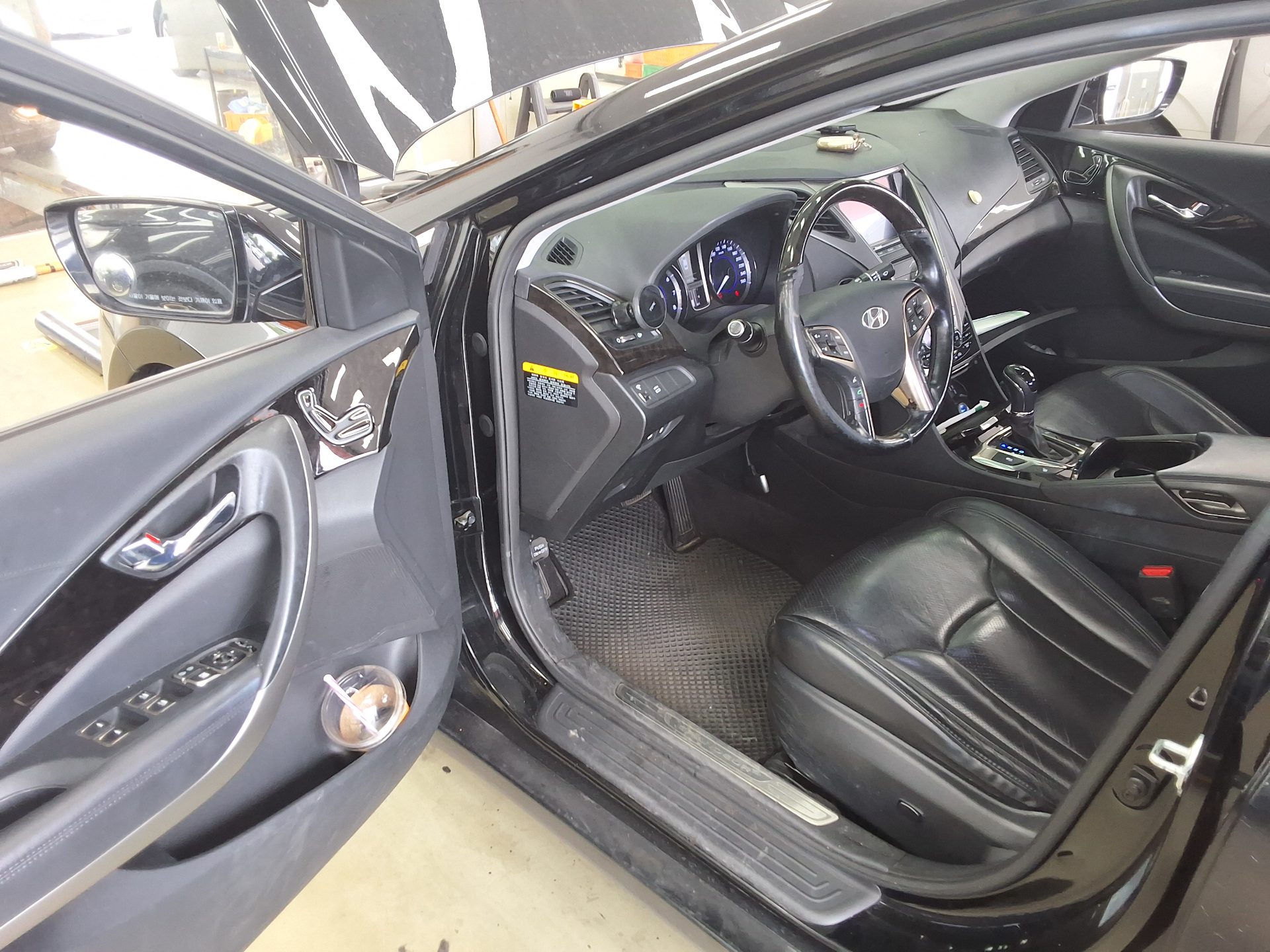 HYUNDAI GRANDEUR HG HG 240 LUXURY 2012 - zdjęcie 11