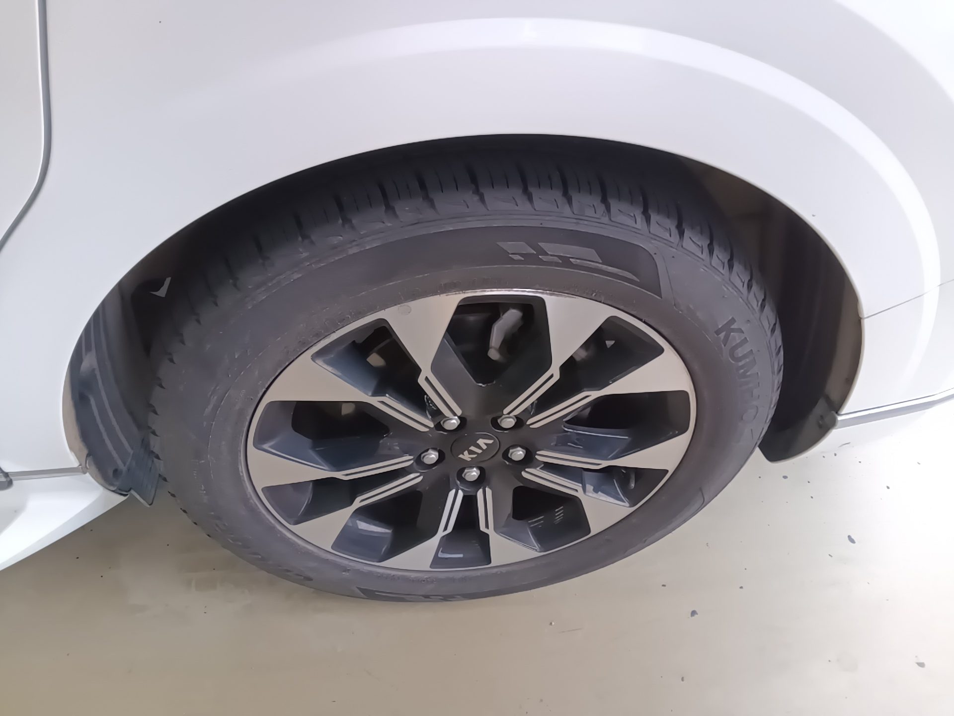 KIA NEW CARNIVAL (KA4) HI-LIMOUSINE 9-SEATER GASOLINE SIGNATURE 2021 - zdjęcie 28