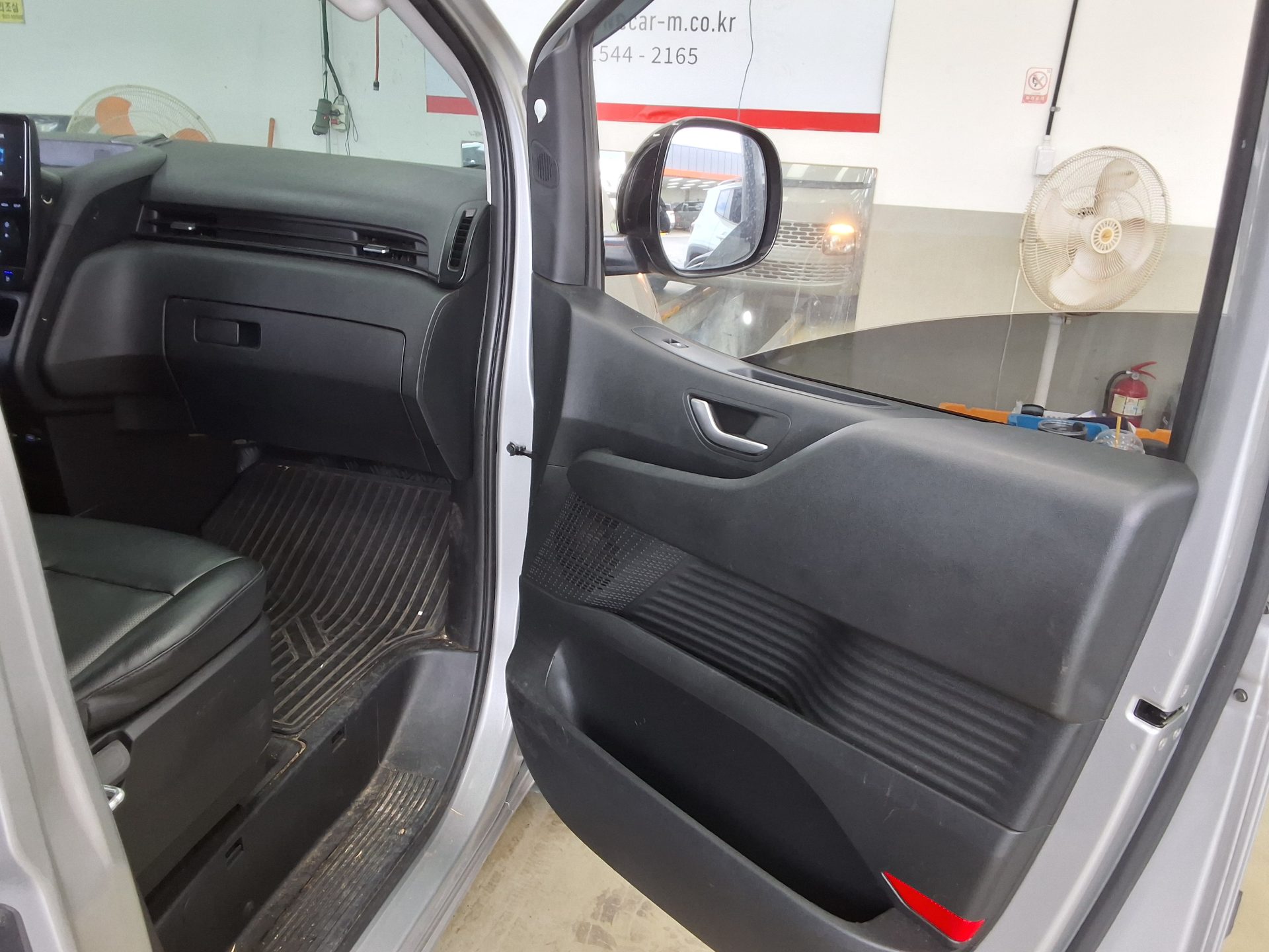 HYUNDAI STARIA 2.2 DIESEL CARGO 3-SEATER MODERN 2022 - zdjęcie 14