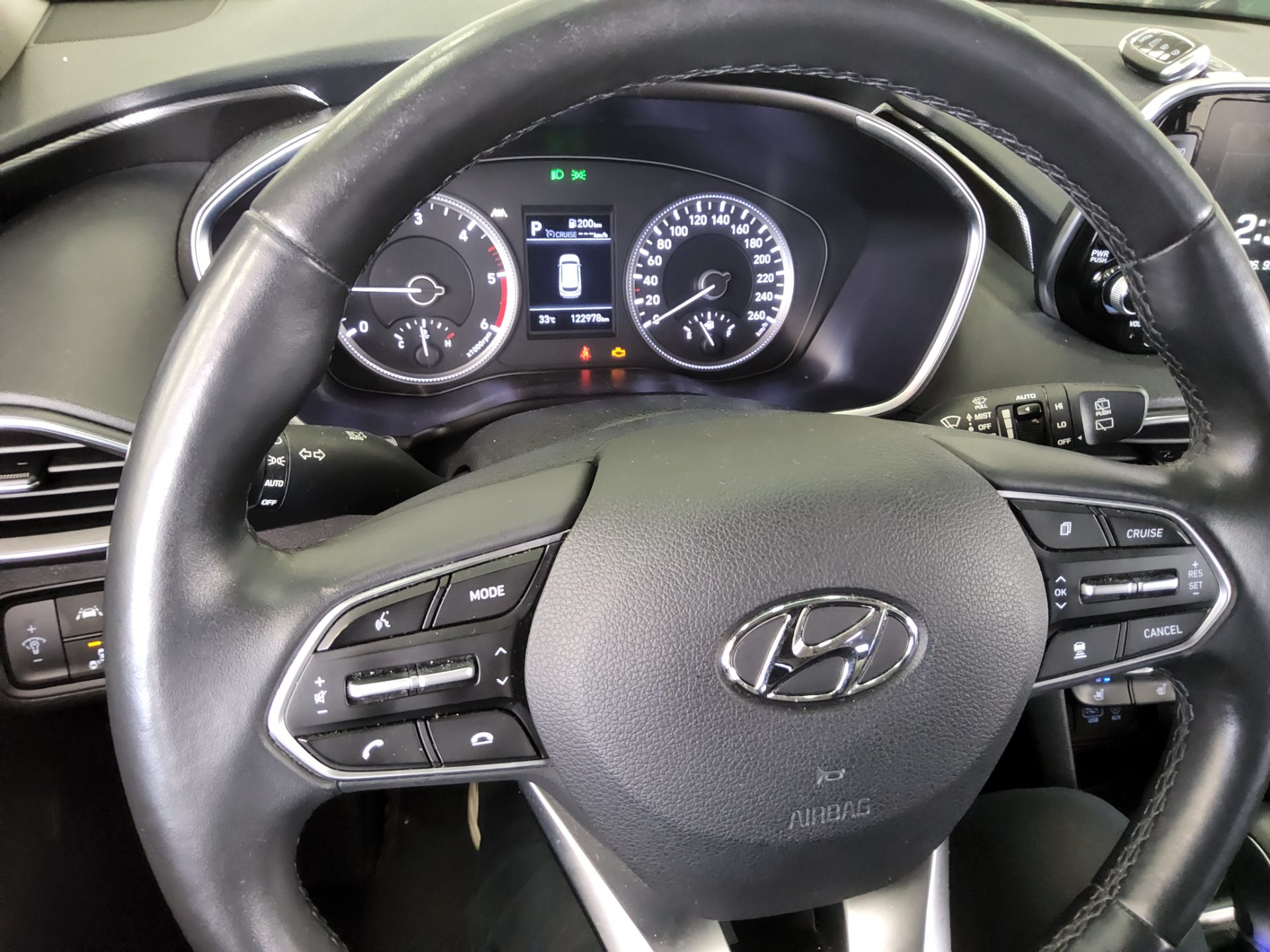 HYUNDAI SANTA FE (TM) R2.0 2WD EXCLUSIVE SPECIAL 2019 - zdjęcie 17