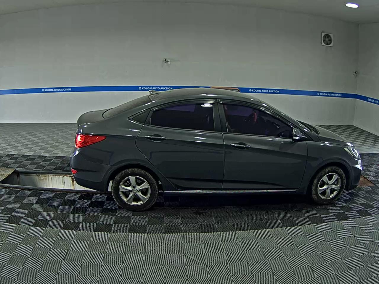 HYUNDAI NEW ACCENT 1.4 VVT PREMIER 2013 - zdjęcie 4