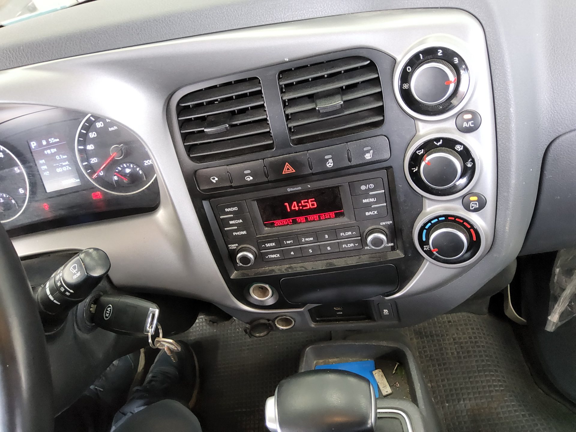 KIA THE NEW BONGO III CARGO 1 TON DOUBLE CAB EXTRA LONG WHEELBASE L 2020 - zdjęcie 17