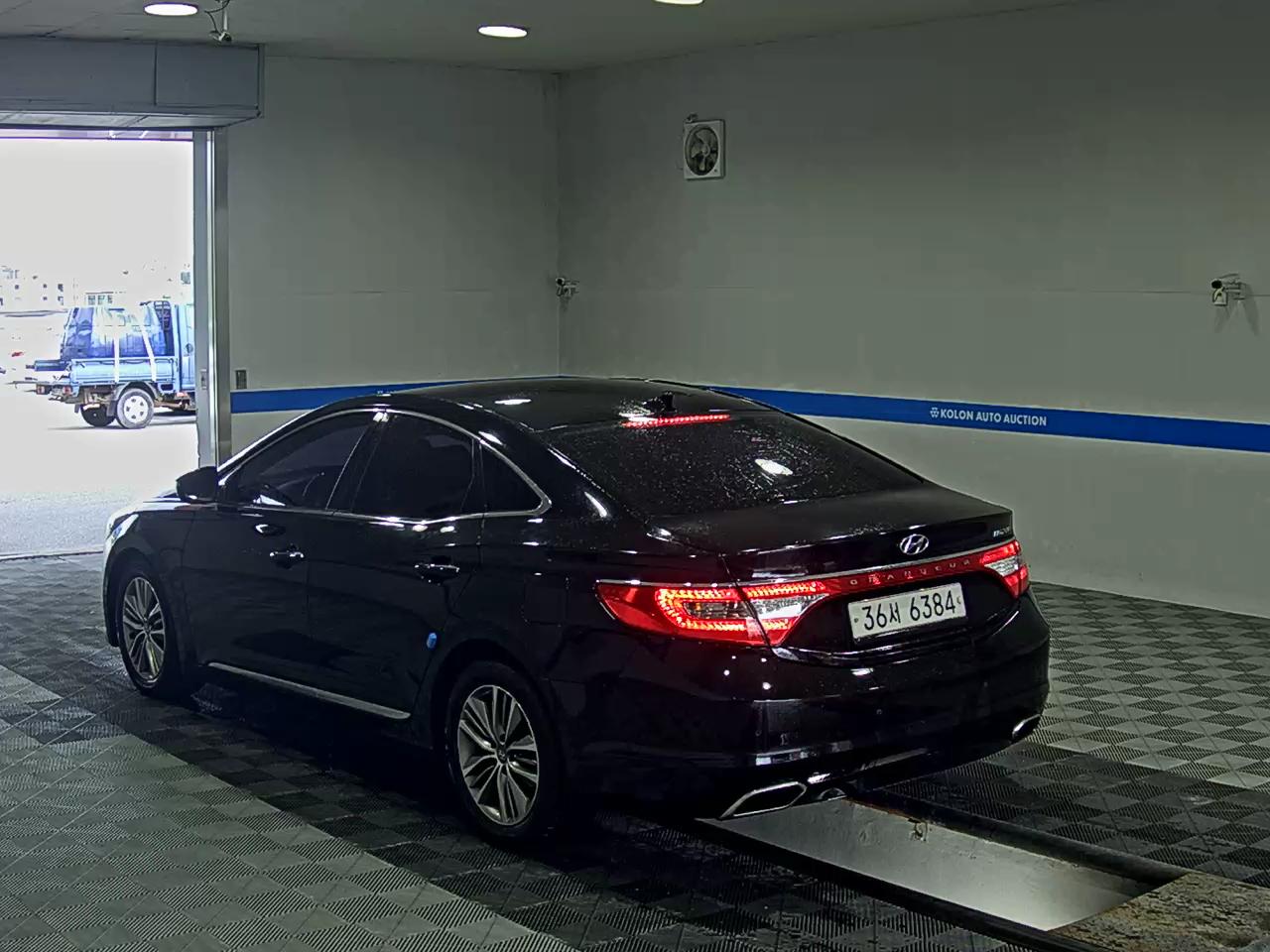 HYUNDAI GRANDEUR HG HG 240 MODERN 2015 - zdjęcie 6