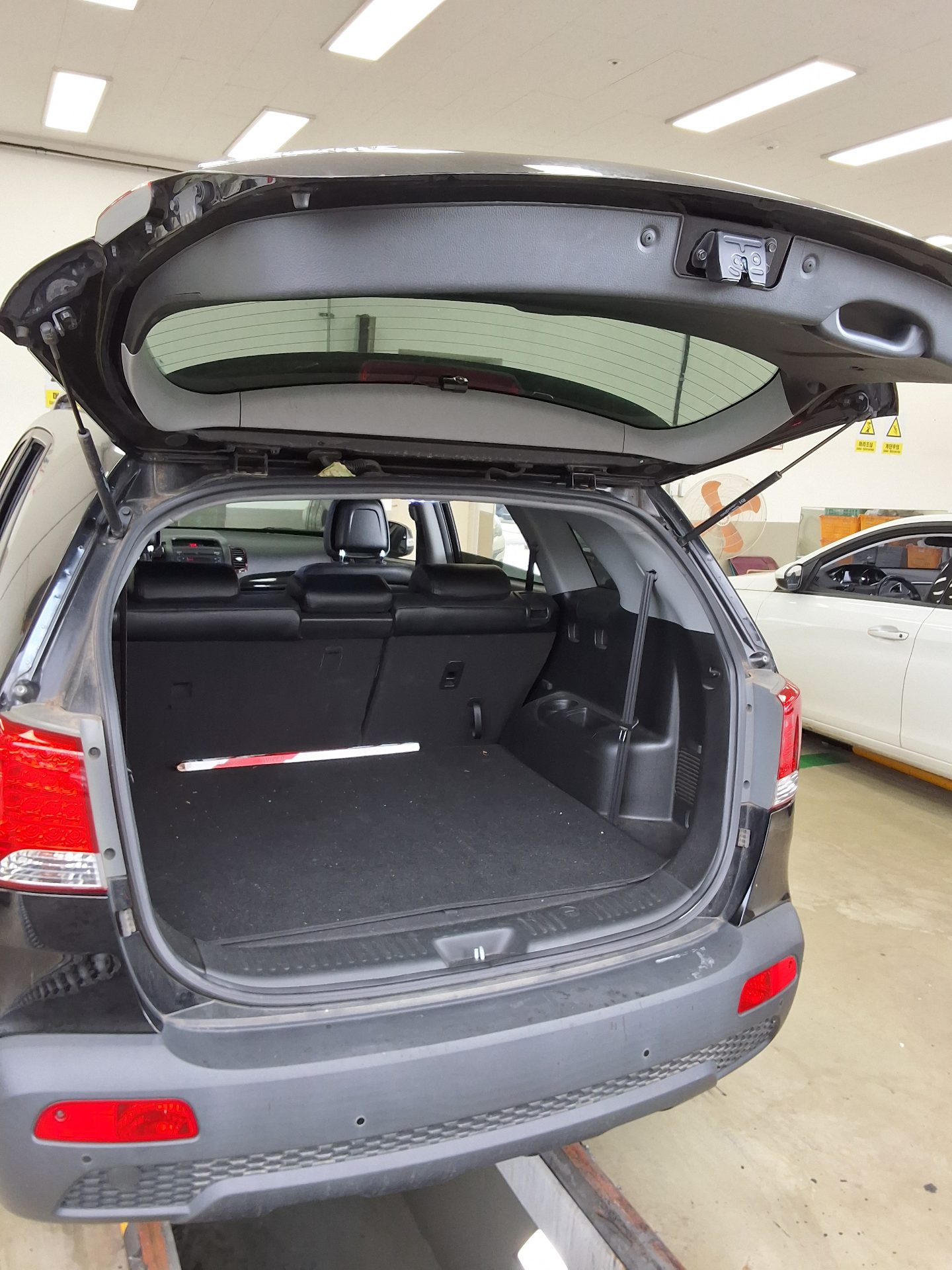 KIA SORENTO R DIESEL 2.0 2WD TLX LUXURY MODEL 2011 - zdjęcie 15