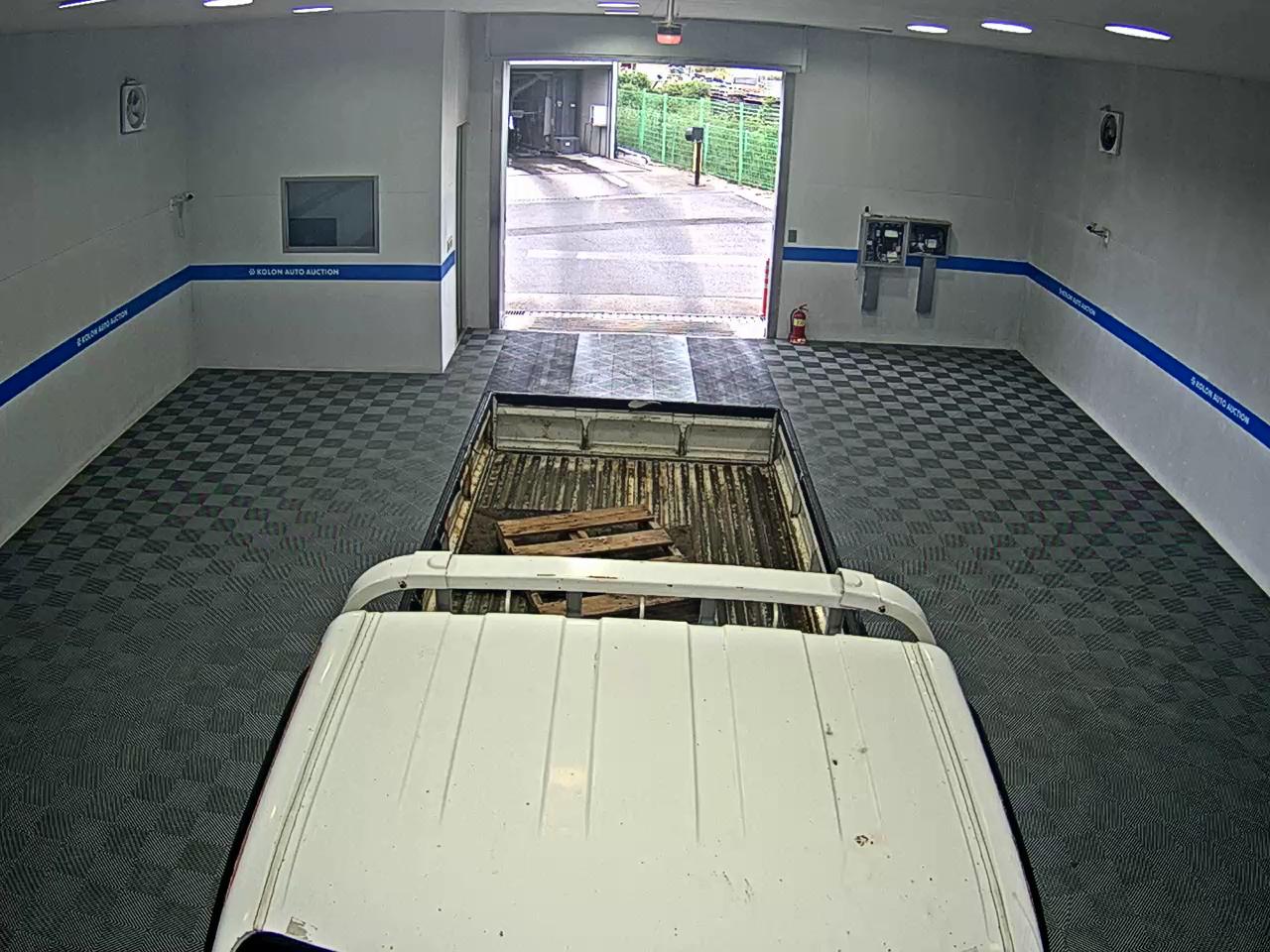 KIA BONGO III CARGO 1.2 TON STANDARD CAB EXTRA LONG WHEELBASE 2016 - zdjęcie 7