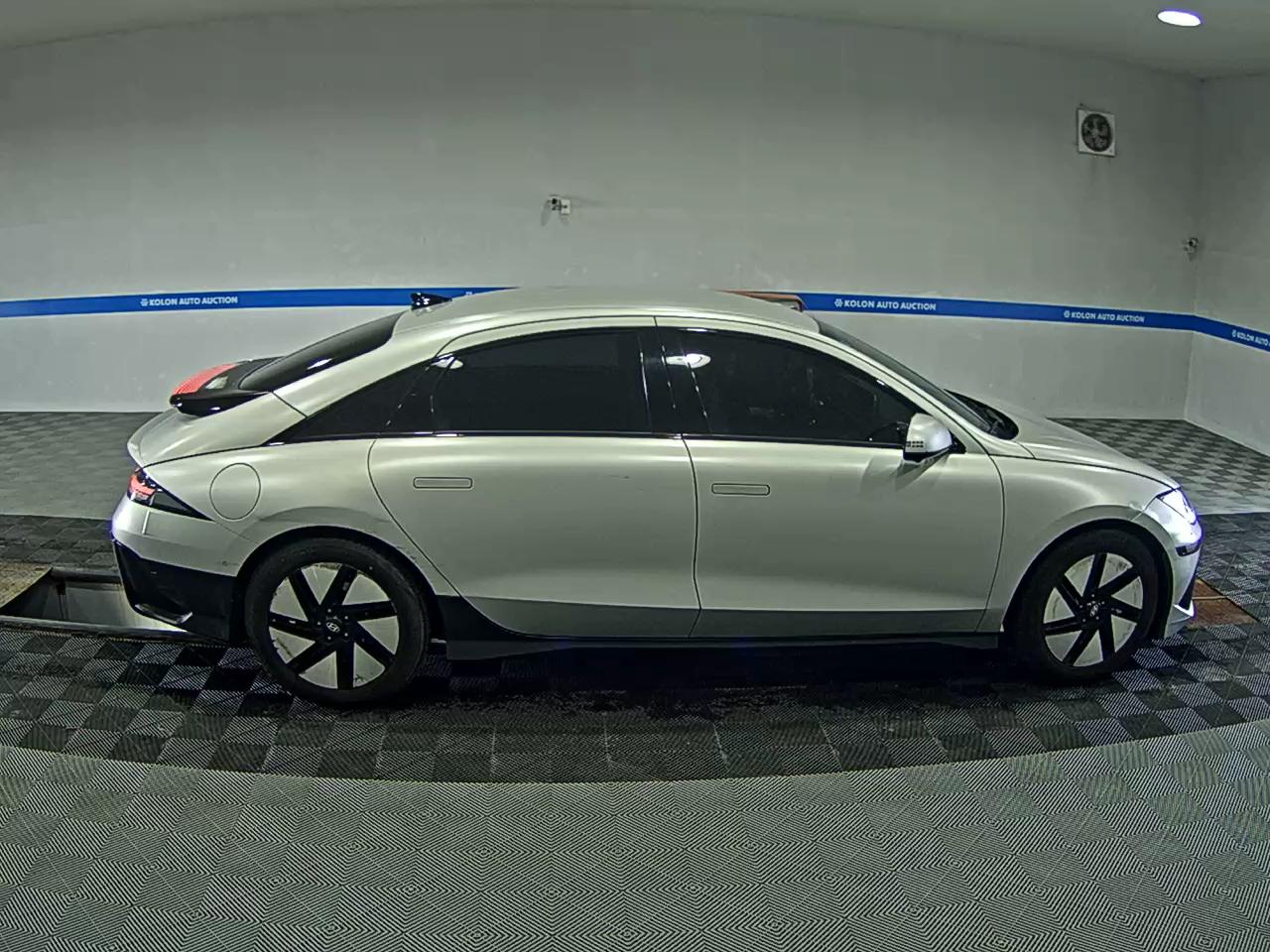 HYUNDAI IONIQ 6 LONG RANGE 2WD PRESTIGE 2023 - zdjęcie 4