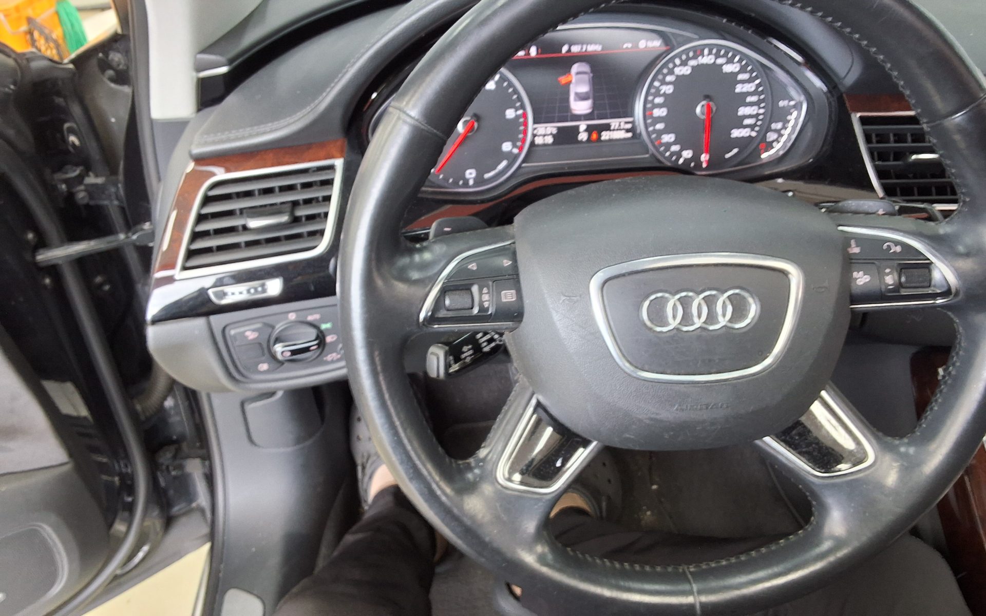 AUDI A8 (3RD GEN) 3.0 TDI QUATTRO 2012 - zdjęcie 17