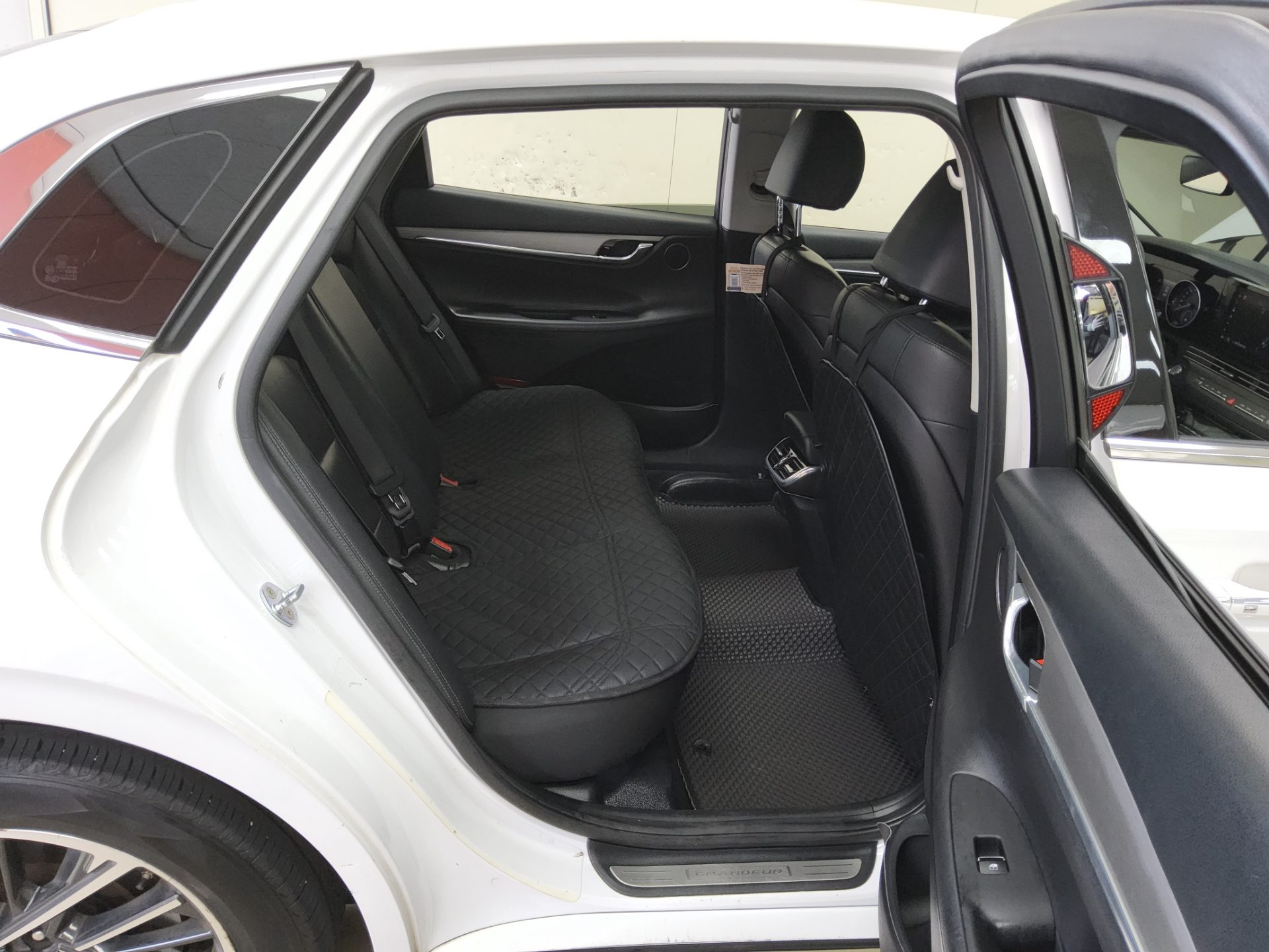 HYUNDAI THE NEW GRANDEUR IG LPi 3.0 BUSINESS DELUXE TYPE 2023 - zdjęcie 13